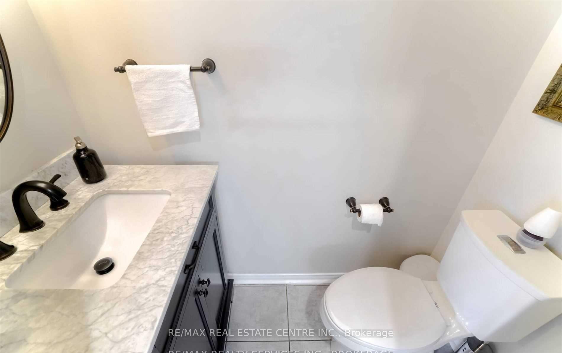 Photo 17 of Unit Upper, 92 Lake Louise Drive, Brampton, Fletcher's Meadow — HOMEH