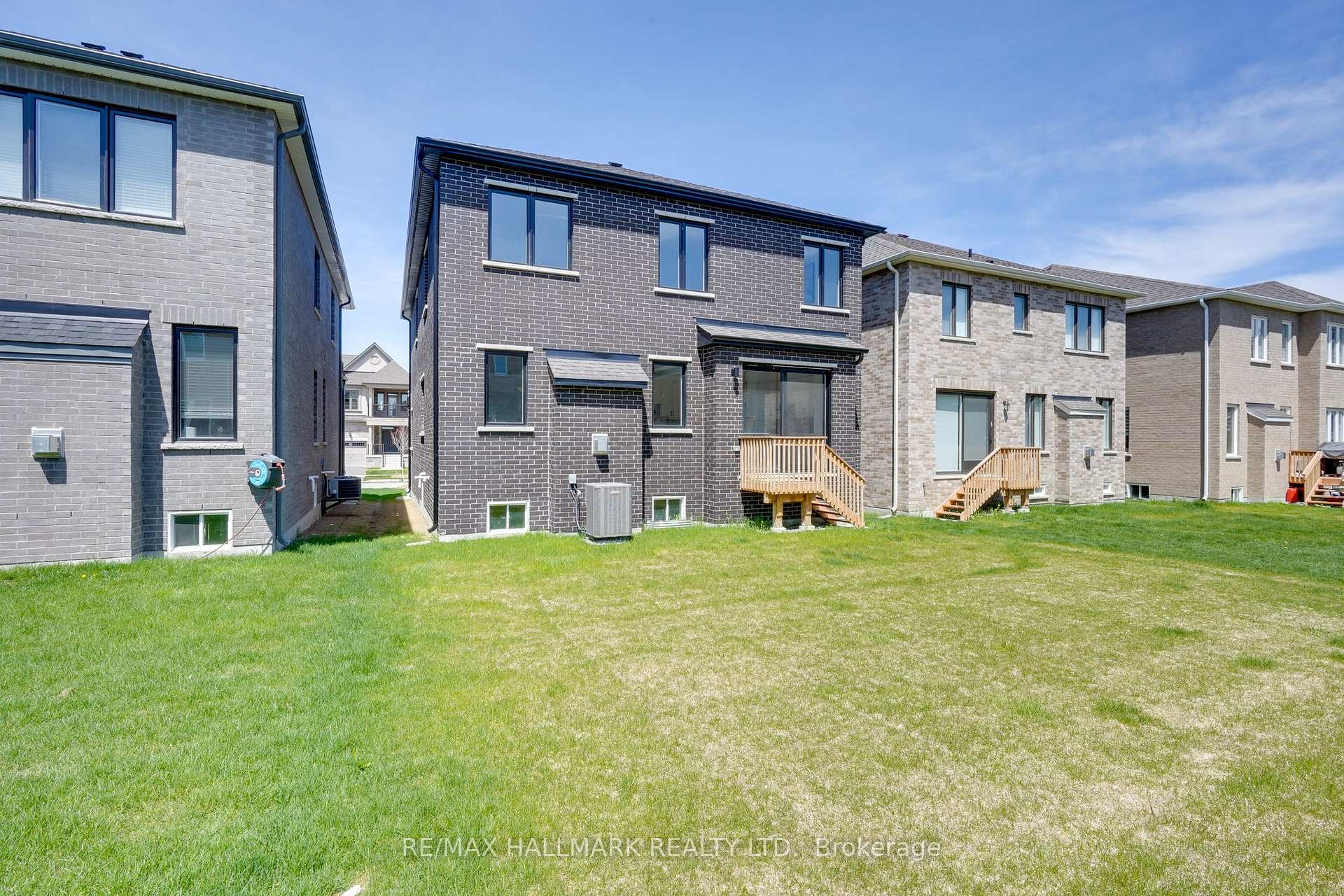 Photo 42 of 621 Mika Street, Innisfil, Rural Innisfil — HOMEH