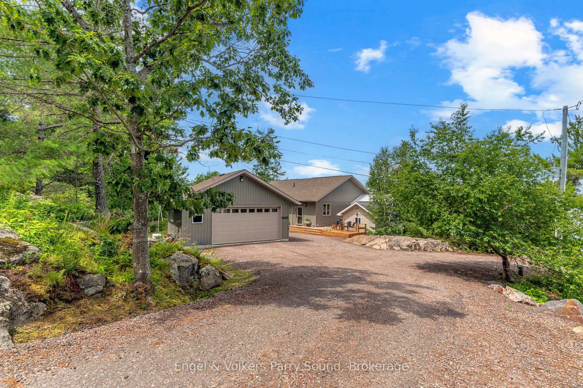 Photo 3 of 247 South Shore Road, The Archipelago, Archipelago North — HOMEH