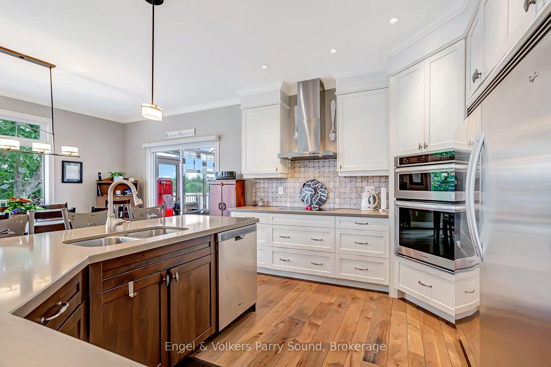 Photo 12 of 247 South Shore Road, The Archipelago, Archipelago North — HOMEH