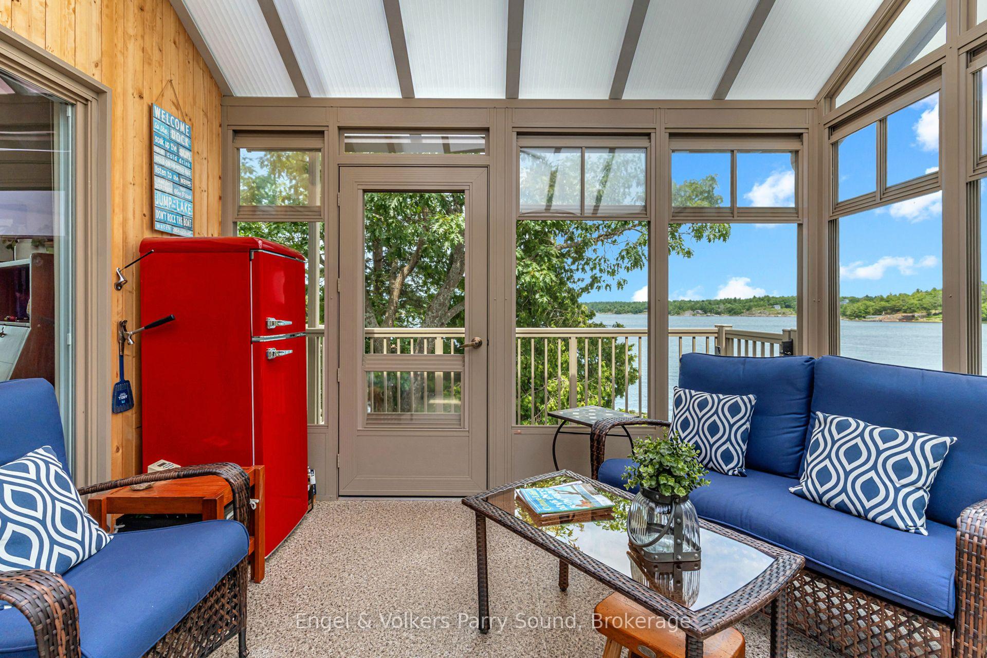 Photo 16 of 247 South Shore Road, The Archipelago, Archipelago North — HOMEH