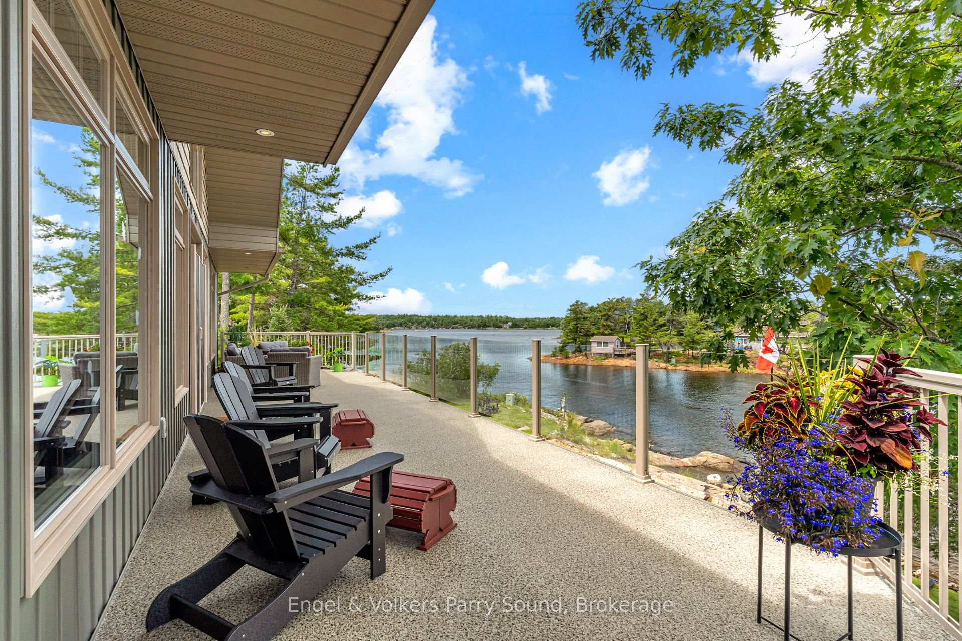 Photo 18 of 247 South Shore Road, The Archipelago, Archipelago North — HOMEH