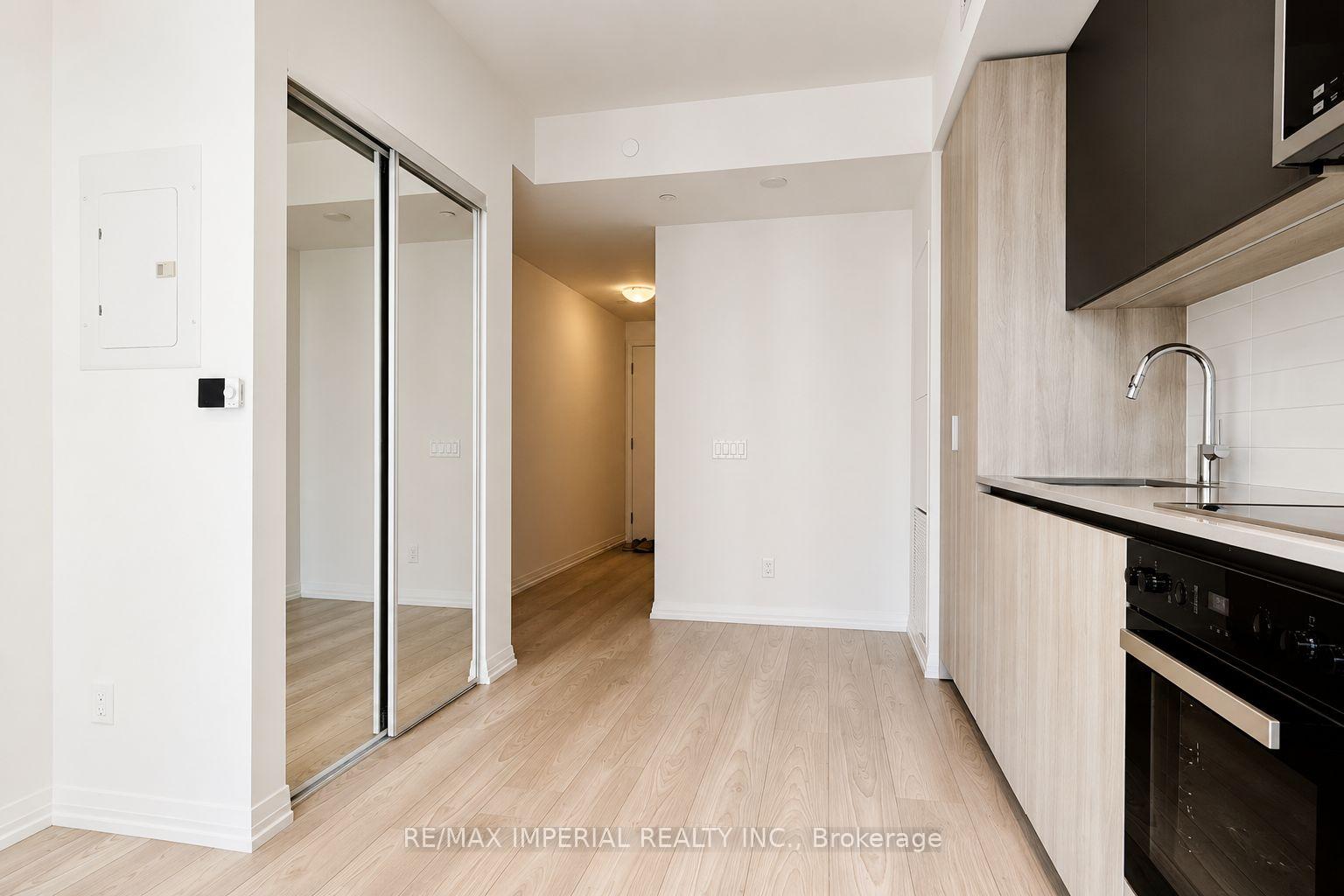 Photo 8 of Unit 1716, 400 King Street W, Toronto, Waterfront Communities — HOMEH