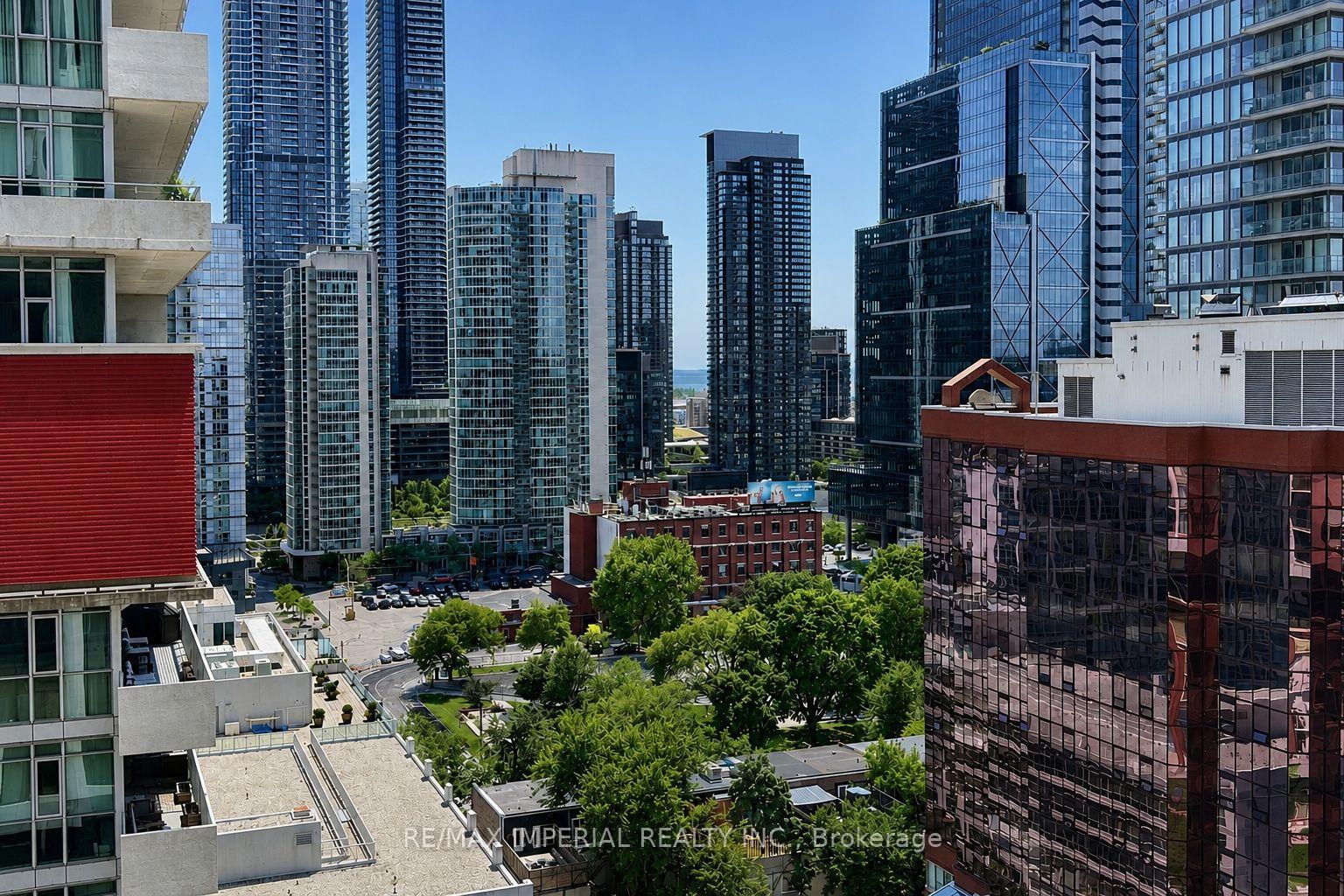 Photo 10 of Unit 1716, 400 King Street W, Toronto, Waterfront Communities — HOMEH