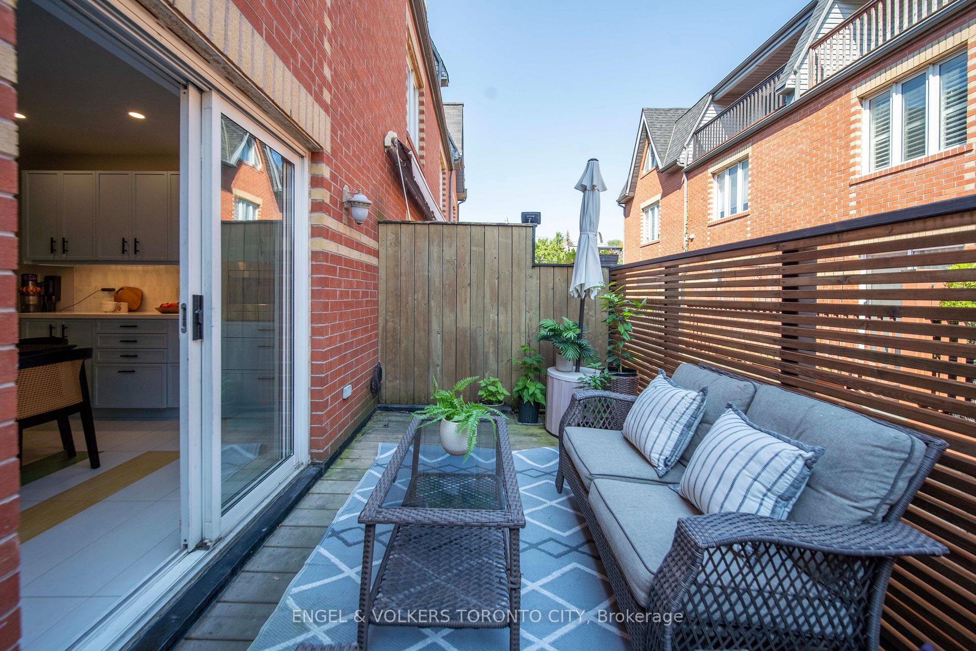 Photo 10 of 8 Old Trillium Lane, Toronto, Regent Park — HOMEH