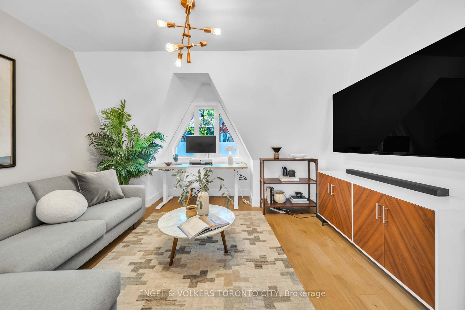 Photo 15 of 8 Old Trillium Lane, Toronto, Regent Park — HOMEH