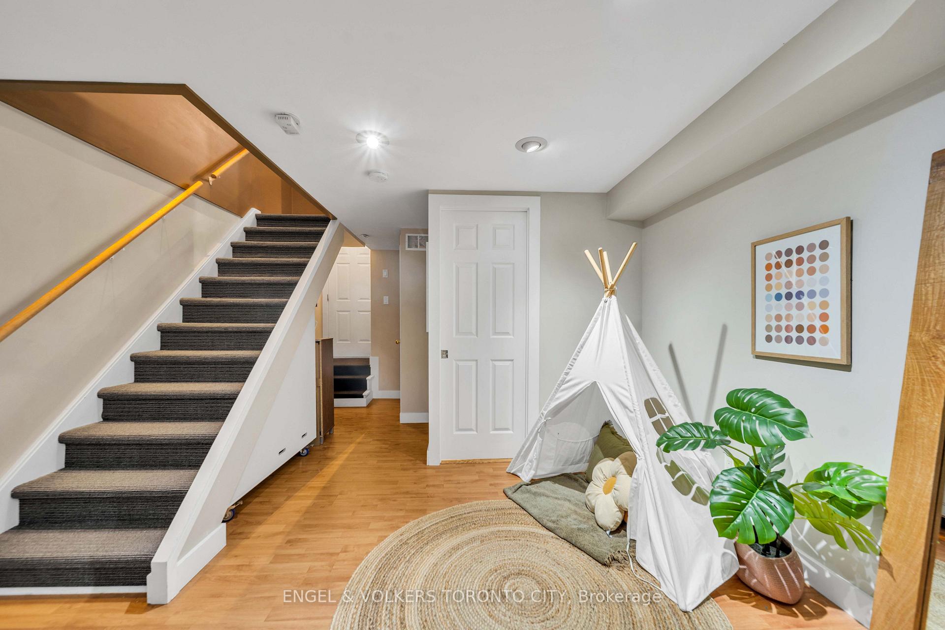 Photo 27 of 8 Old Trillium Lane, Toronto, Regent Park — HOMEH