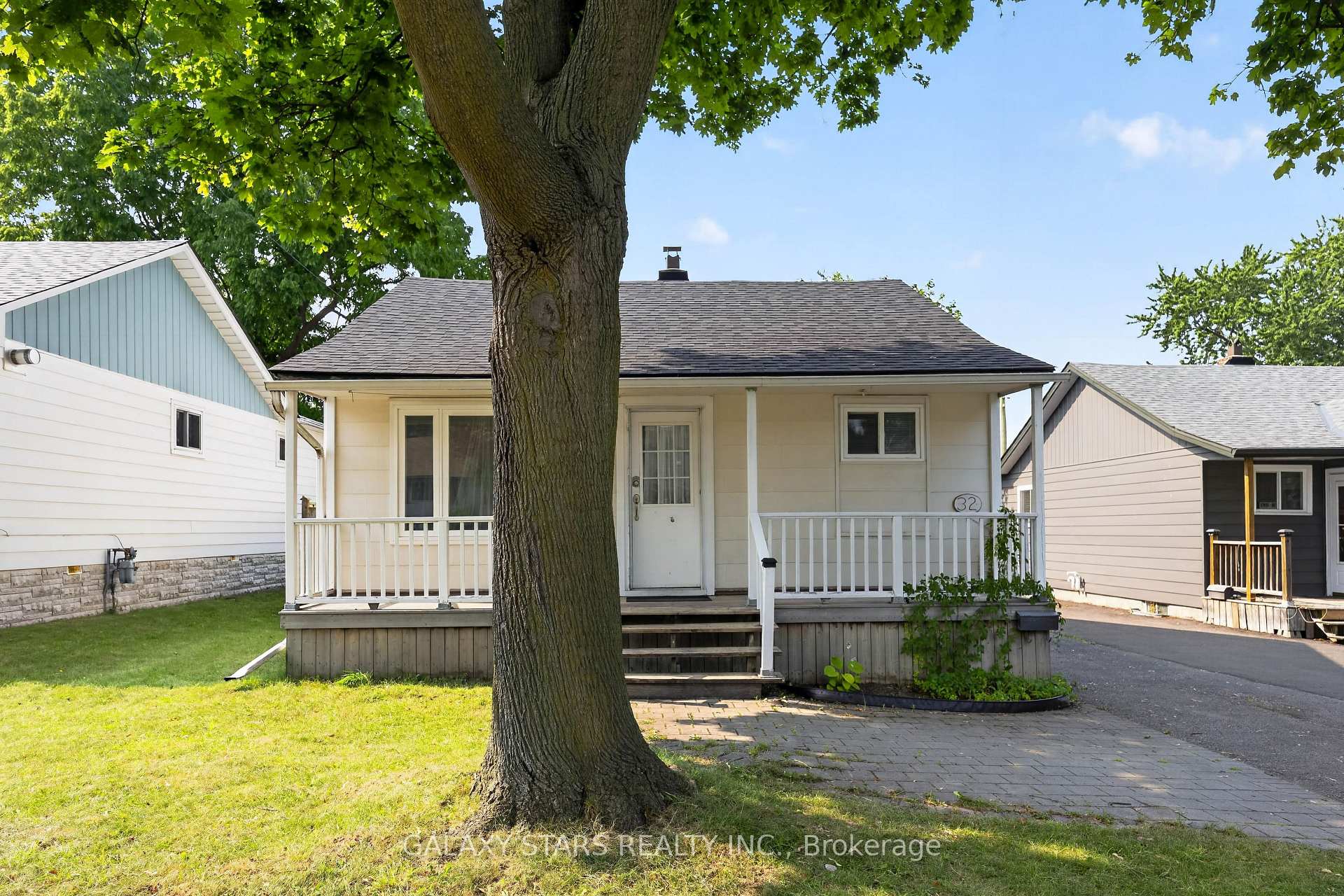 Photo 2 of 32 Beech Street, Ajax, Central — HOMEH