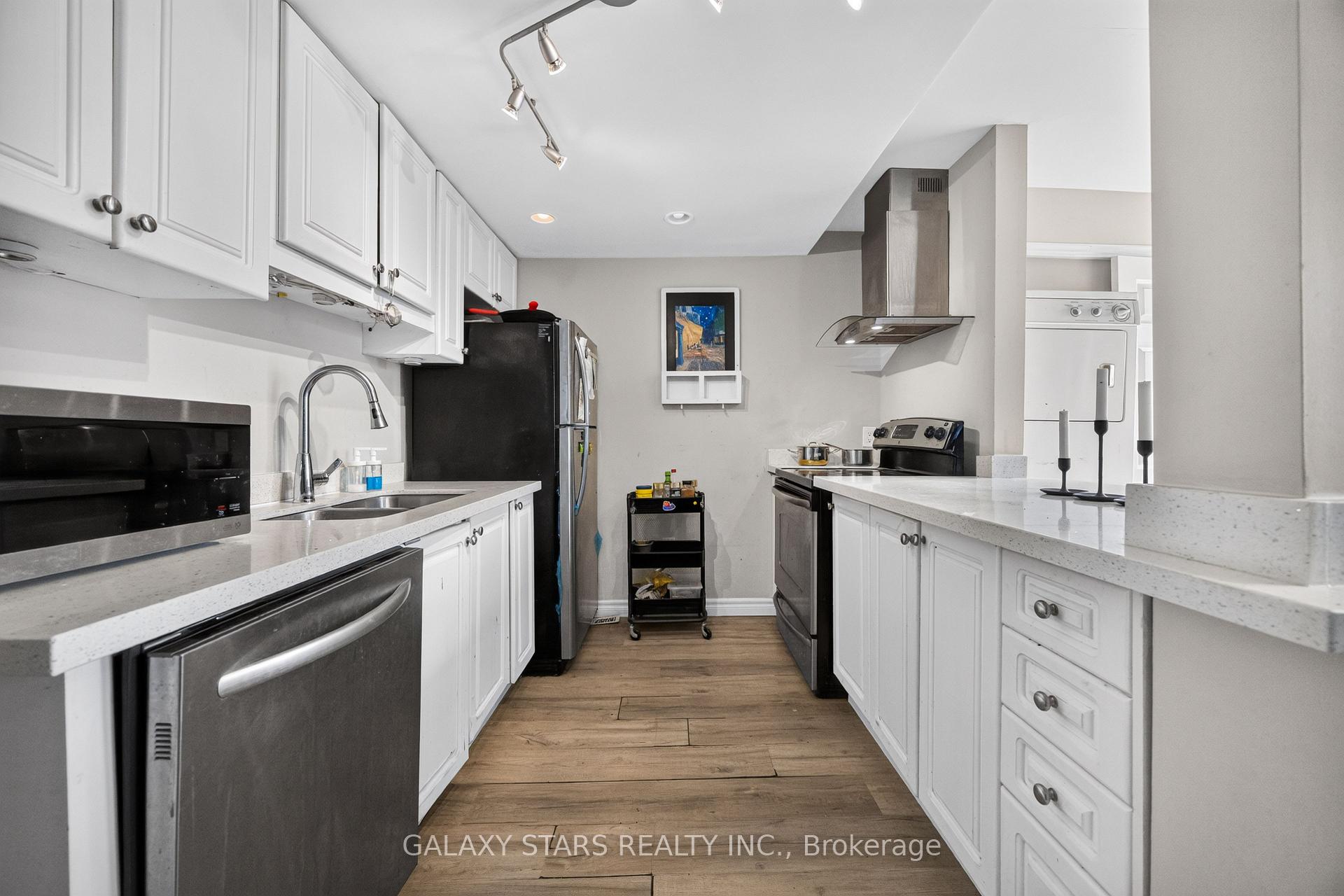 Photo 12 of 32 Beech Street, Ajax, Central — HOMEH
