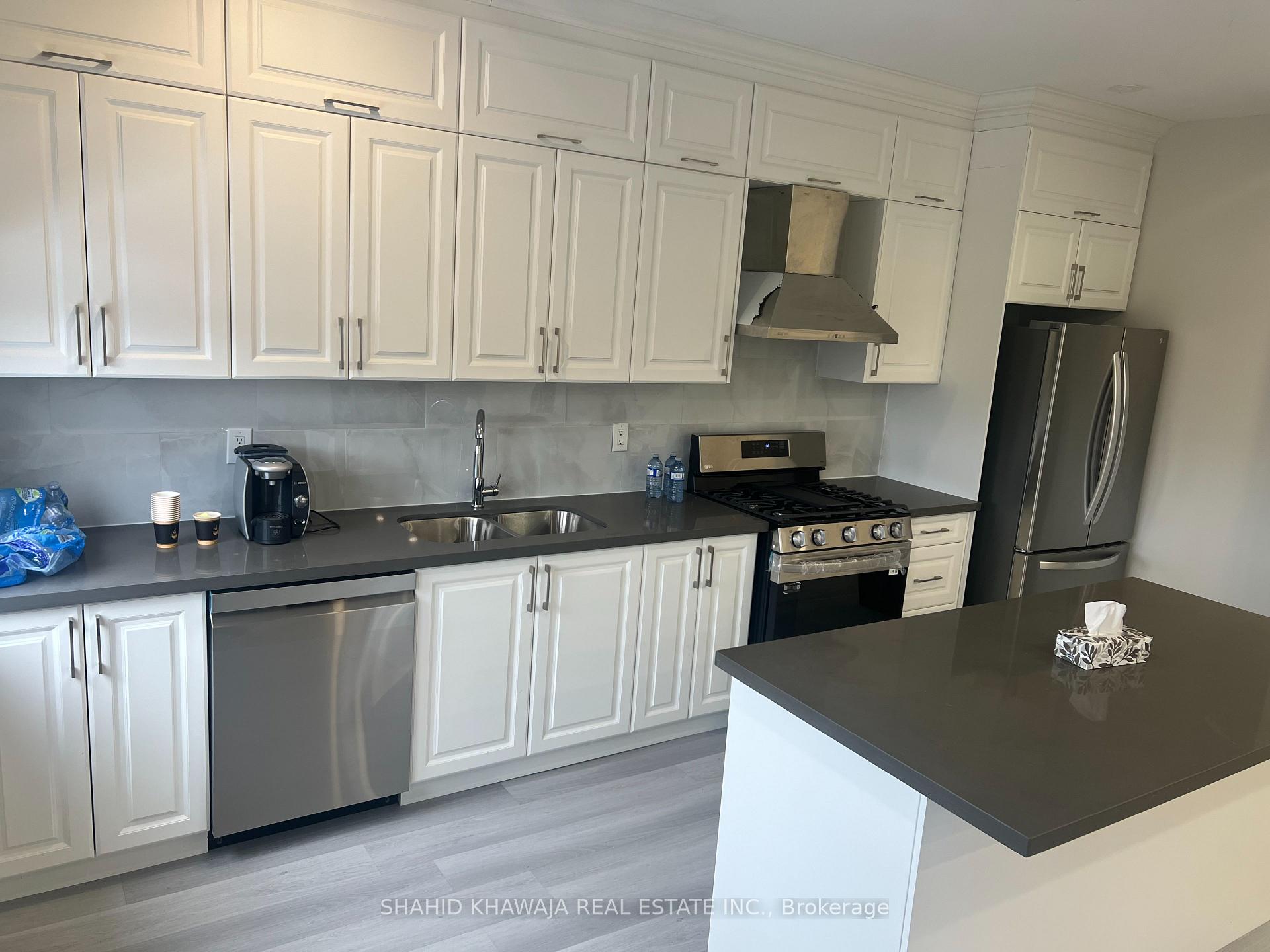 Photo 3 of Unit C, 370 Queen Street, Mississauga, Streetsville — HOMEH