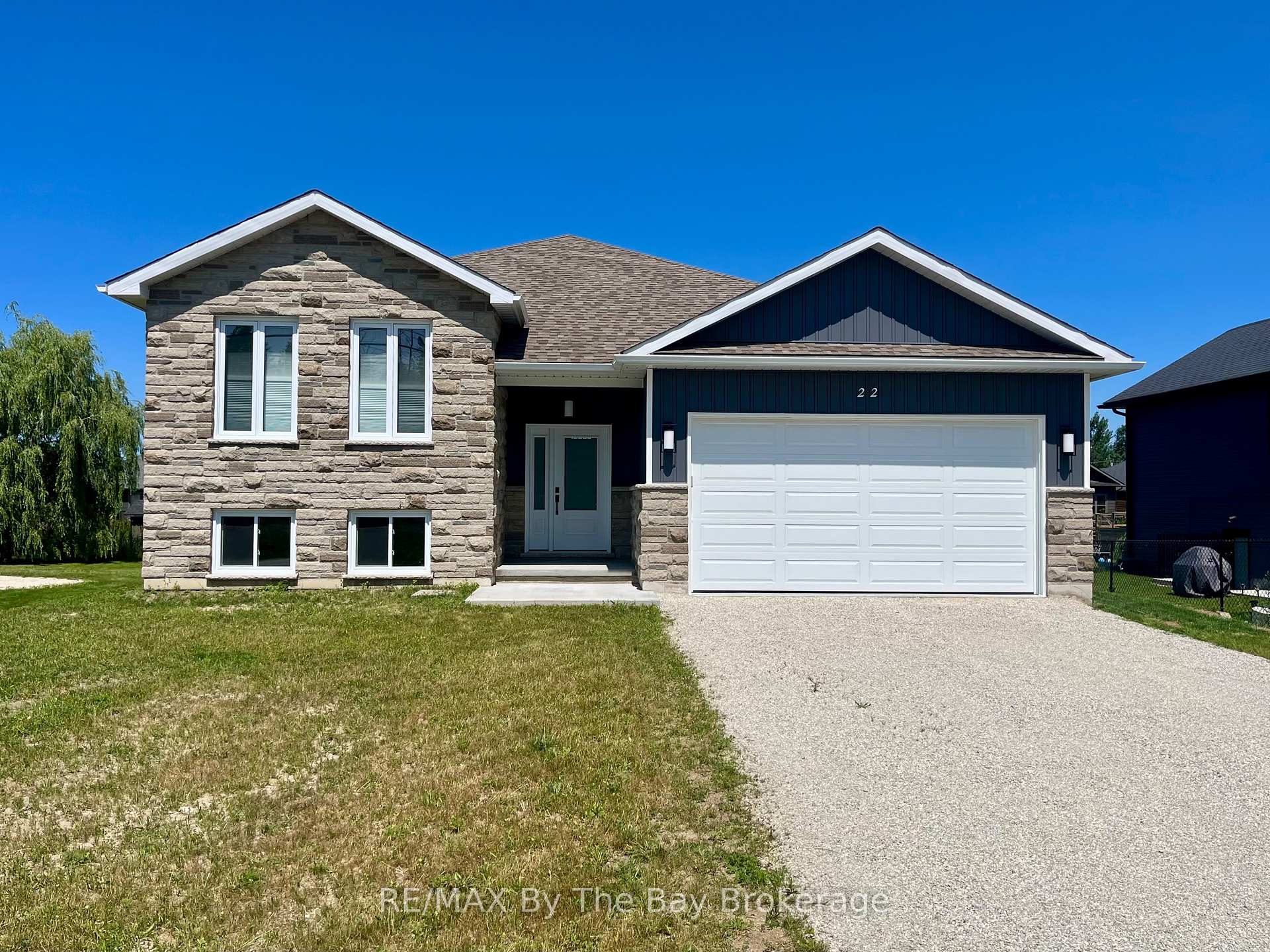 Photo 1 of 22 Lakeshore Road, Wasaga Beach — HOMEH