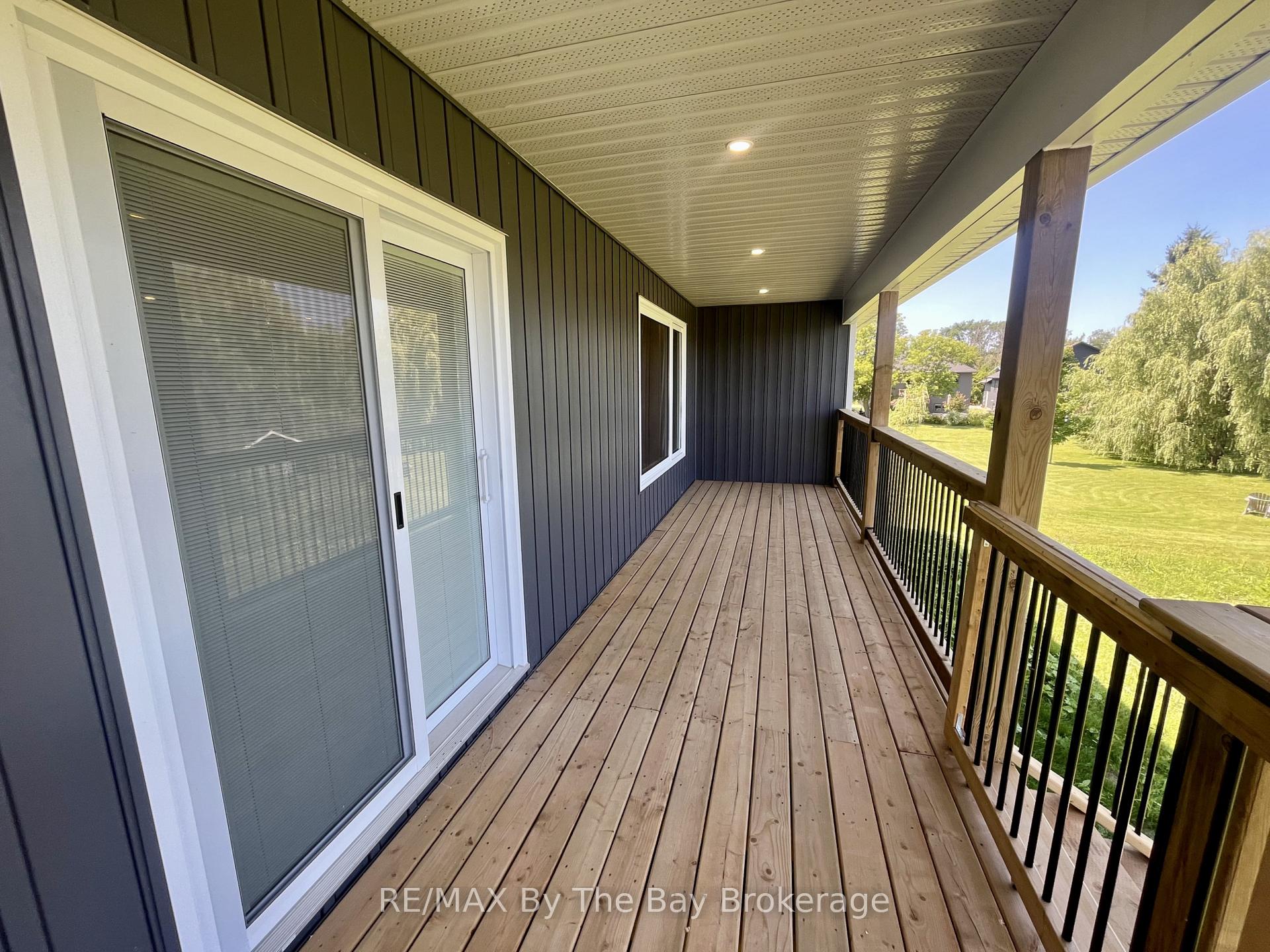 Photo 19 of 22 Lakeshore Road, Wasaga Beach — HOMEH