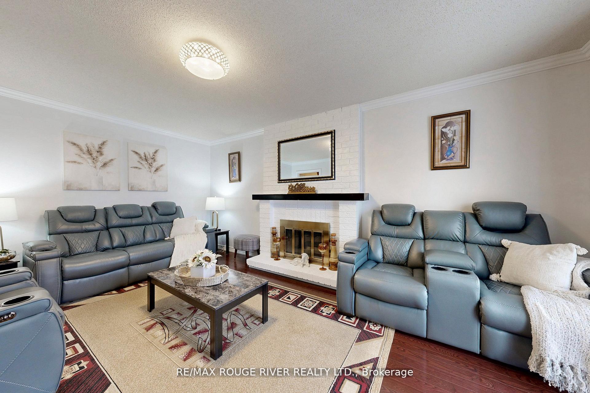 Photo 10 of 45 Rotherglen Road N, Ajax, Central West — HOMEH
