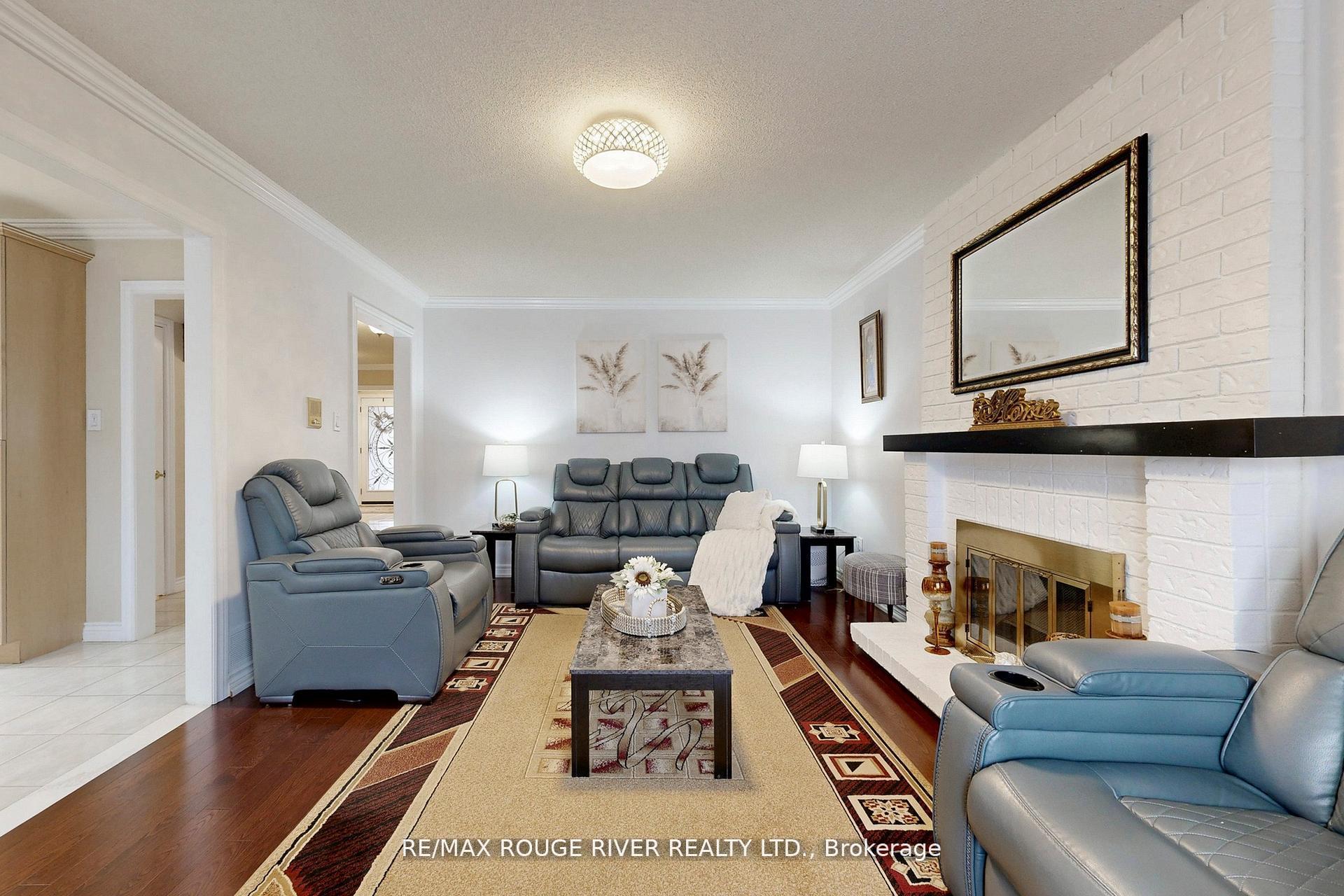 Photo 11 of 45 Rotherglen Road N, Ajax, Central West — HOMEH