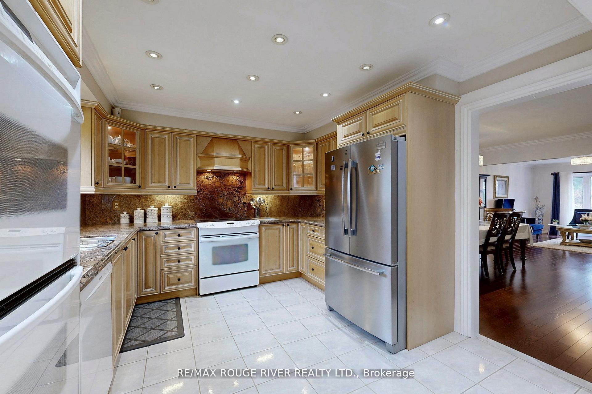 Photo 13 of 45 Rotherglen Road N, Ajax, Central West — HOMEH