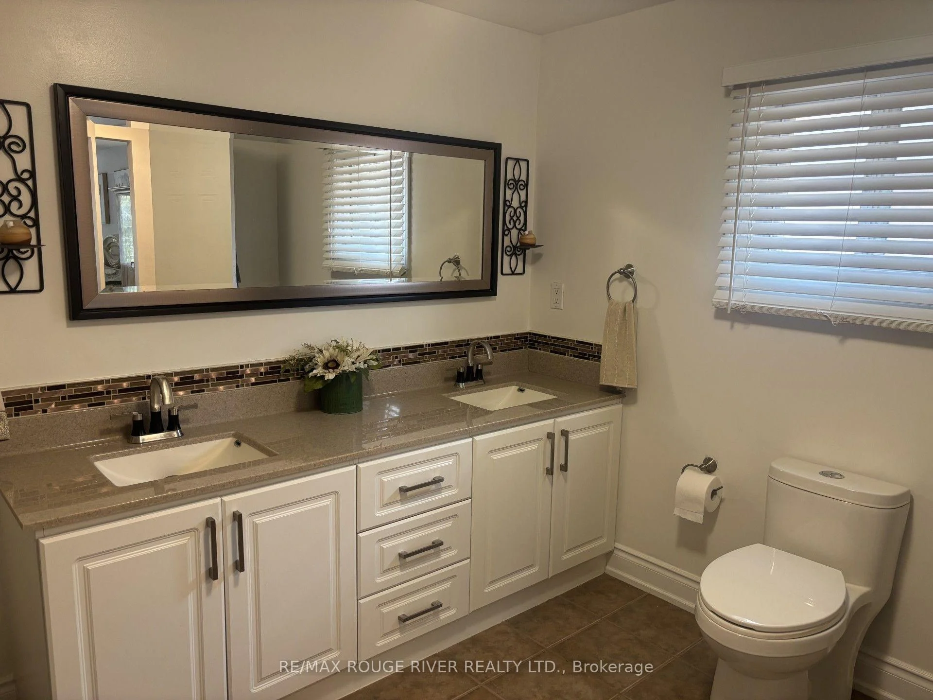 Photo 24 of 45 Rotherglen Road N, Ajax, Central West — HOMEH