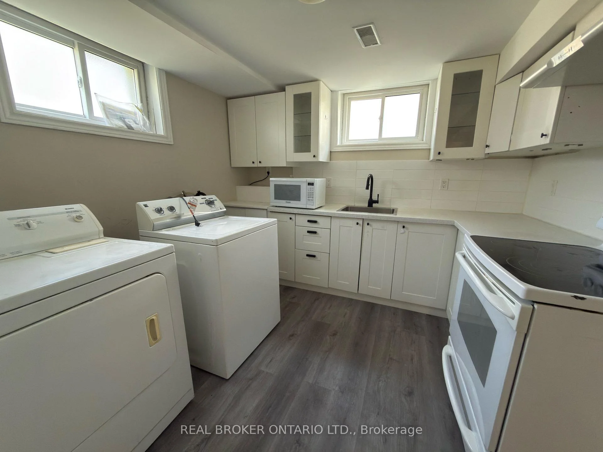 Photo 4 of Unit Lower, 311 Wallace Avenue S, Welland, Lincoln/Crowland — HOMEH