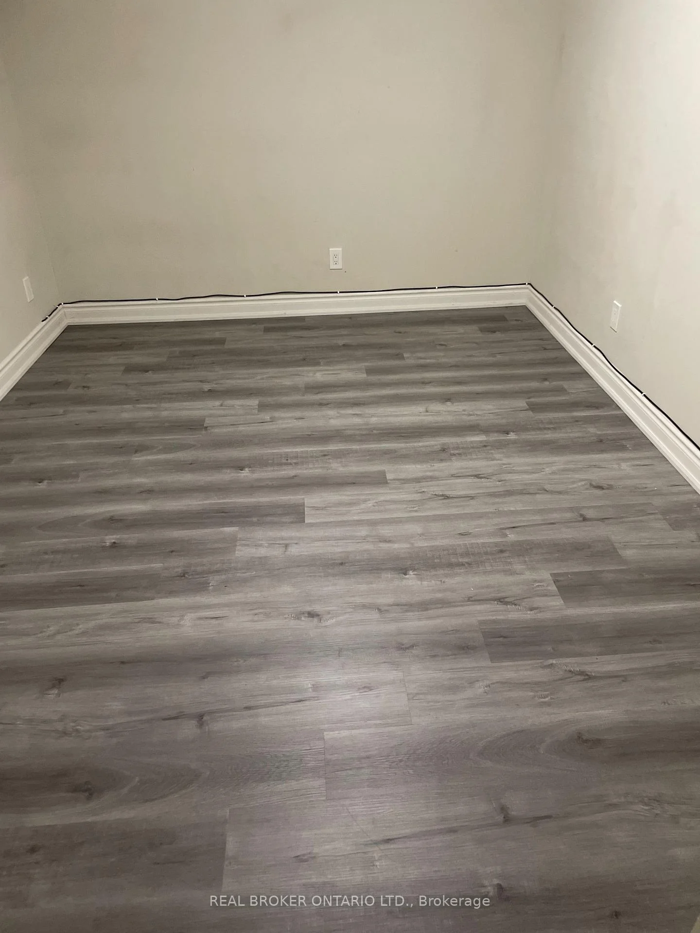 Photo 11 of Unit Lower, 311 Wallace Avenue S, Welland, Lincoln/Crowland — HOMEH