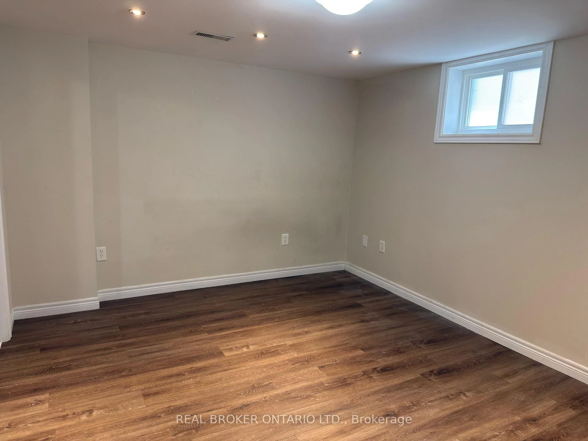Photo 12 of Unit Lower, 311 Wallace Avenue S, Welland, Lincoln/Crowland — HOMEH