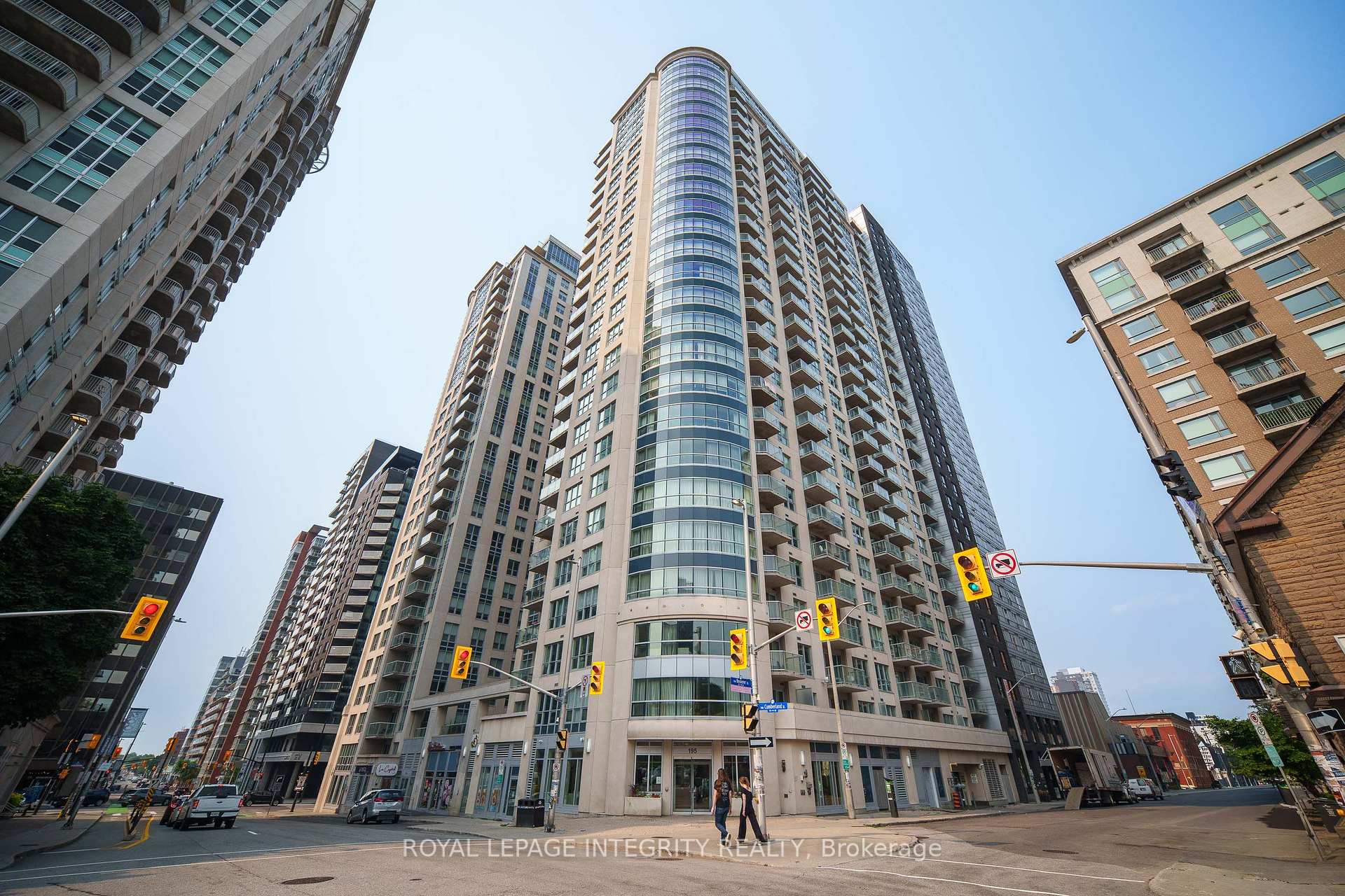 Front of Unit 1504, 195 Besserer Street