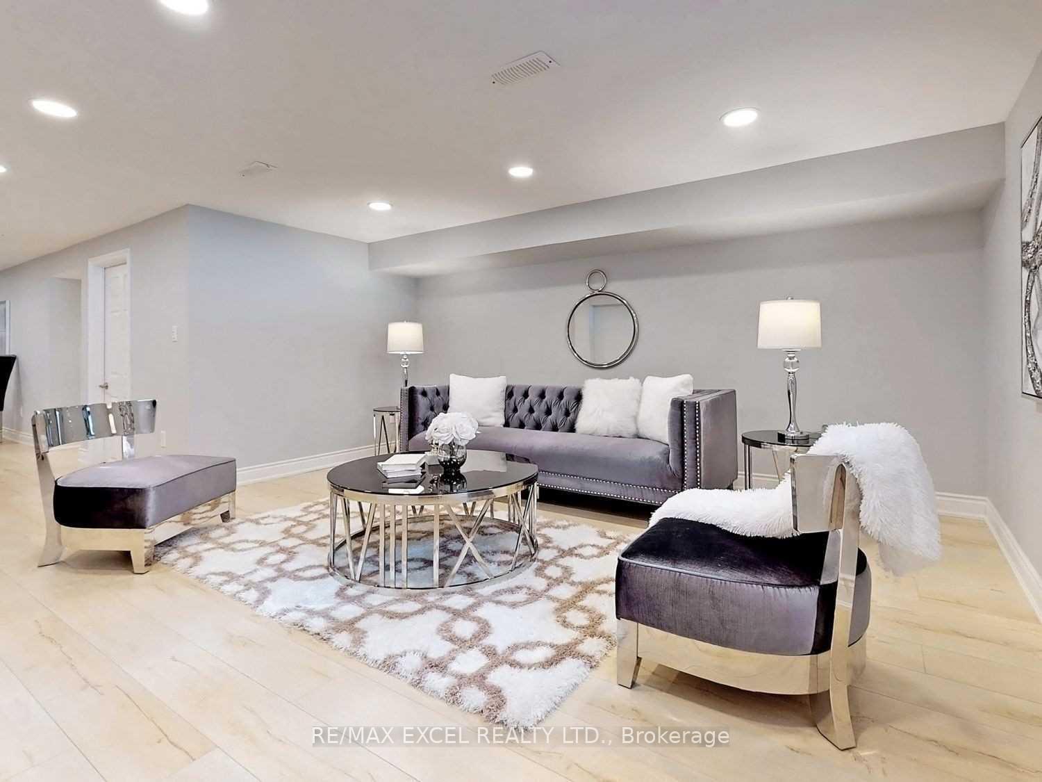 Photo 2 of 91 Rockport Crescent, Richmond Hill, Crosby — HOMEH