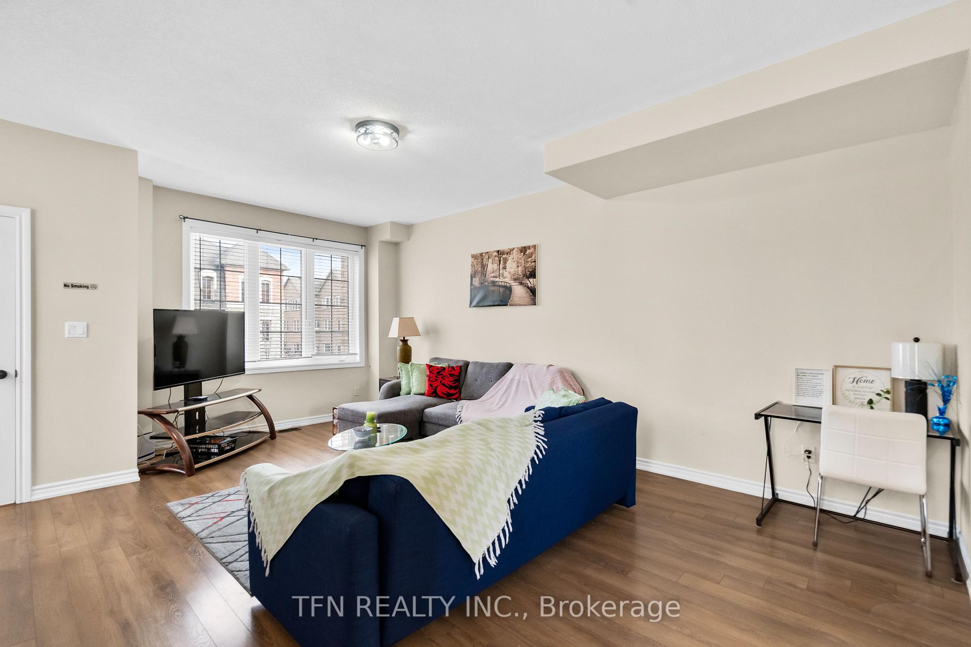 Photo 7 of 2 Shiff Crescent, Brampton, Heart Lake — HOMEH