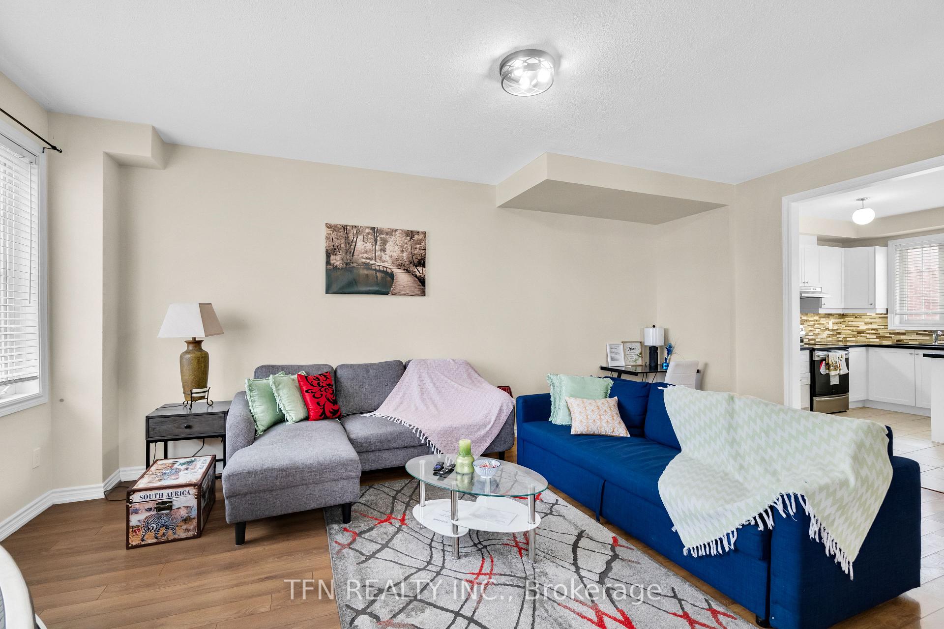 Photo 8 of 2 Shiff Crescent, Brampton, Heart Lake — HOMEH