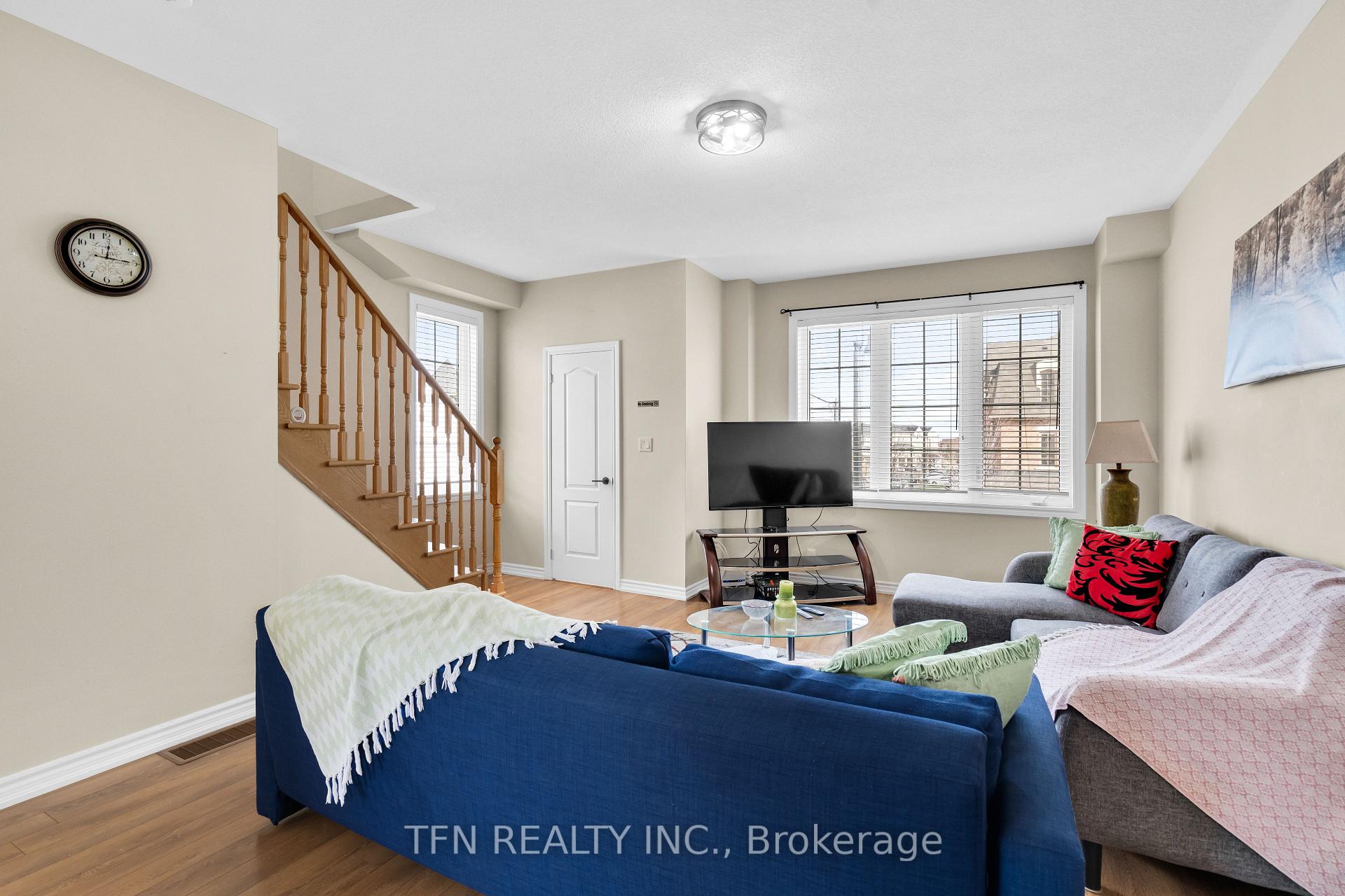 Photo 10 of 2 Shiff Crescent, Brampton, Heart Lake — HOMEH