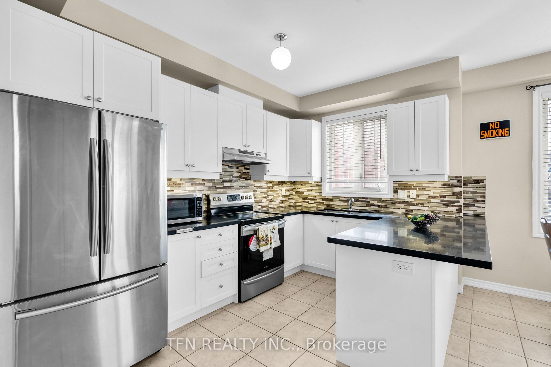 Photo 11 of 2 Shiff Crescent, Brampton, Heart Lake — HOMEH