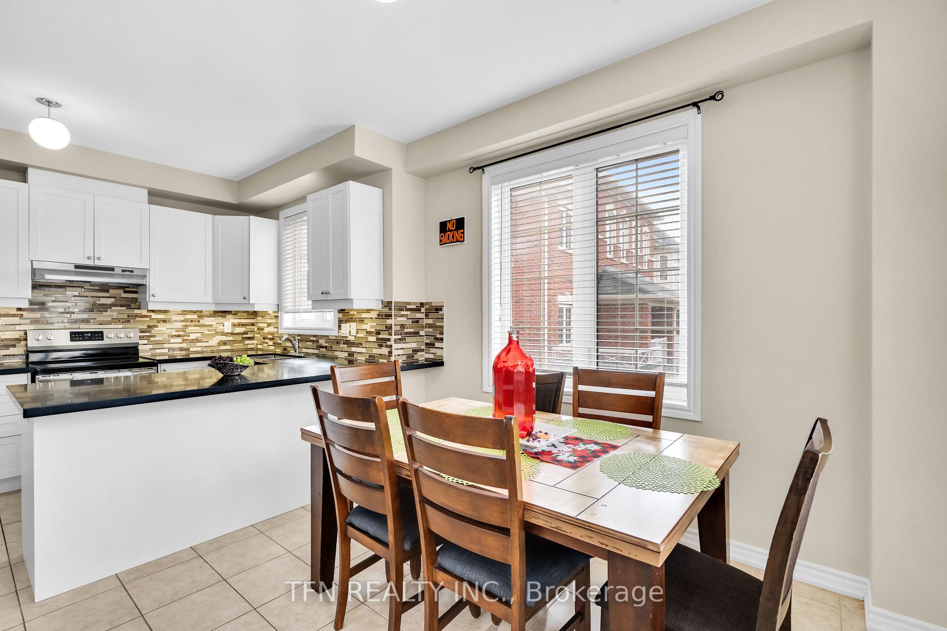 Photo 16 of 2 Shiff Crescent, Brampton, Heart Lake — HOMEH