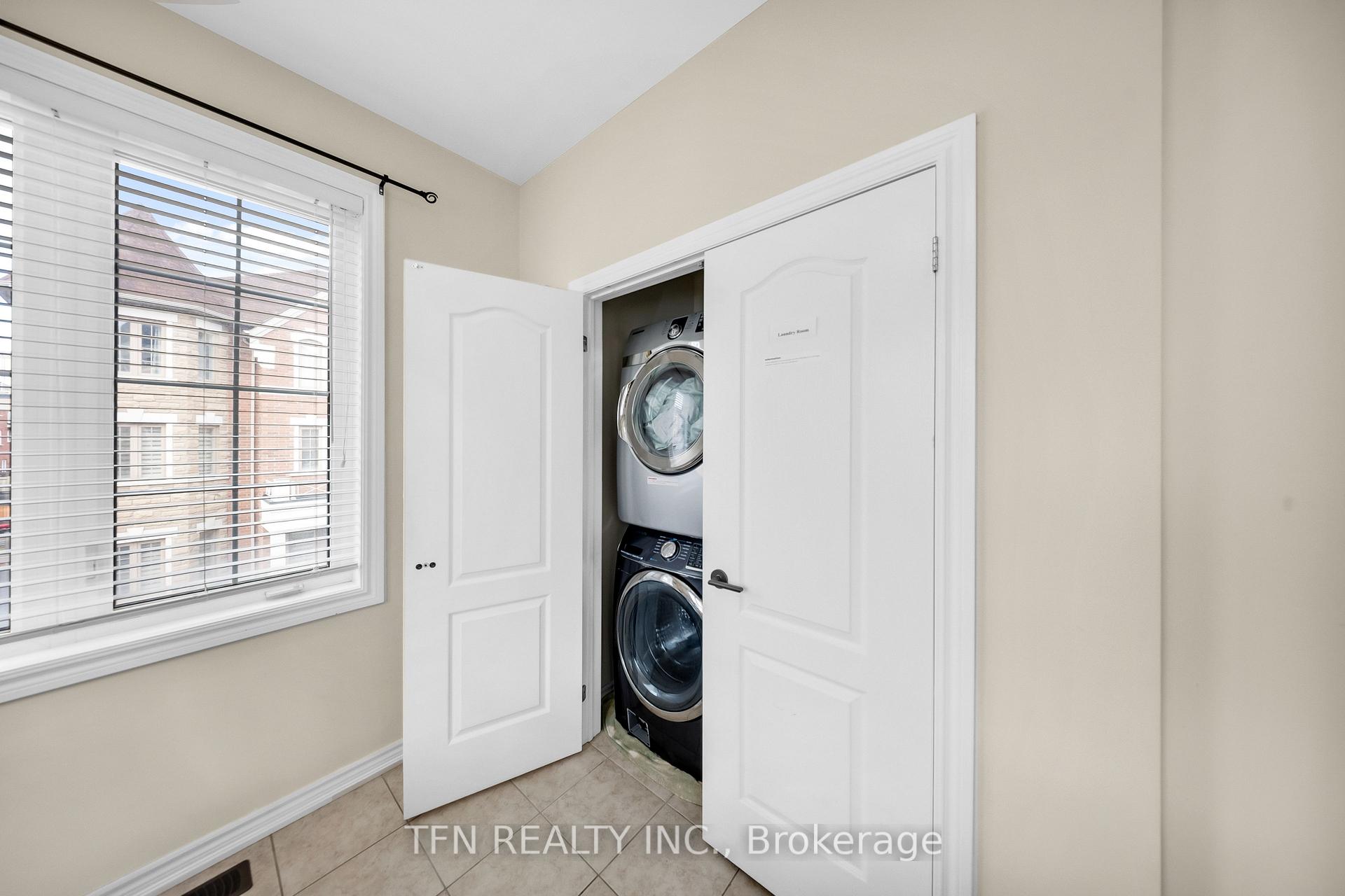 Photo 36 of 2 Shiff Crescent, Brampton, Heart Lake — HOMEH