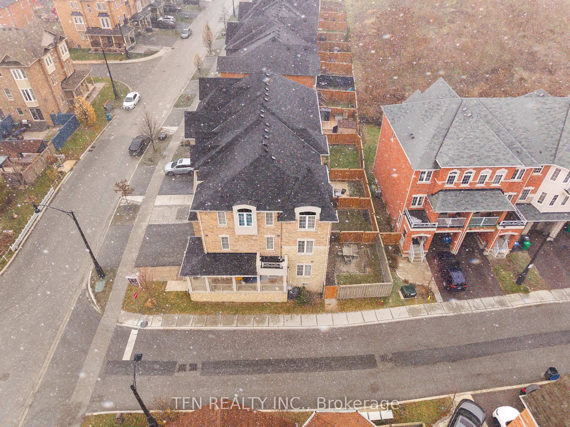 Photo 47 of 2 Shiff Crescent, Brampton, Heart Lake — HOMEH