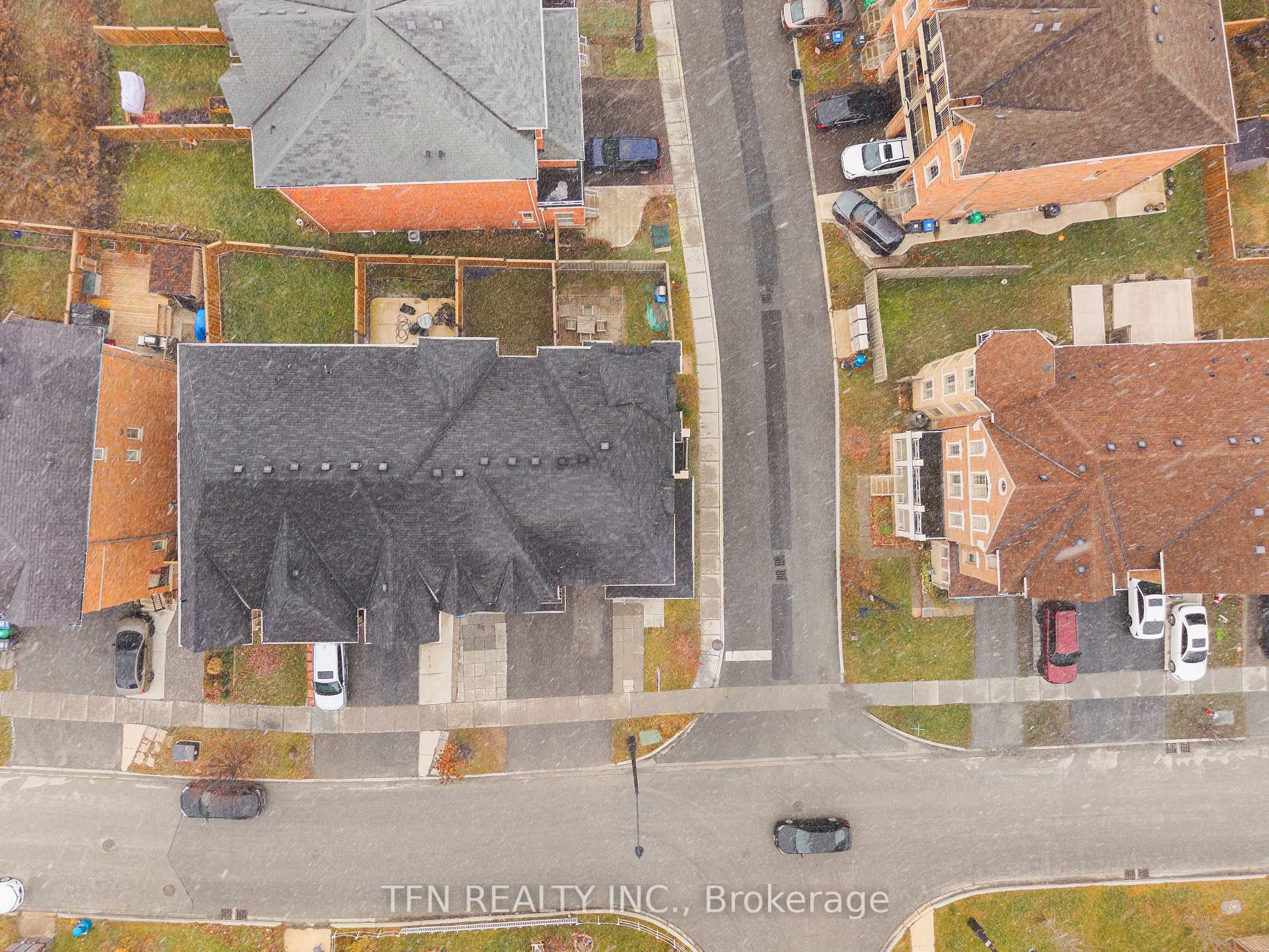 Photo 50 of 2 Shiff Crescent, Brampton, Heart Lake — HOMEH