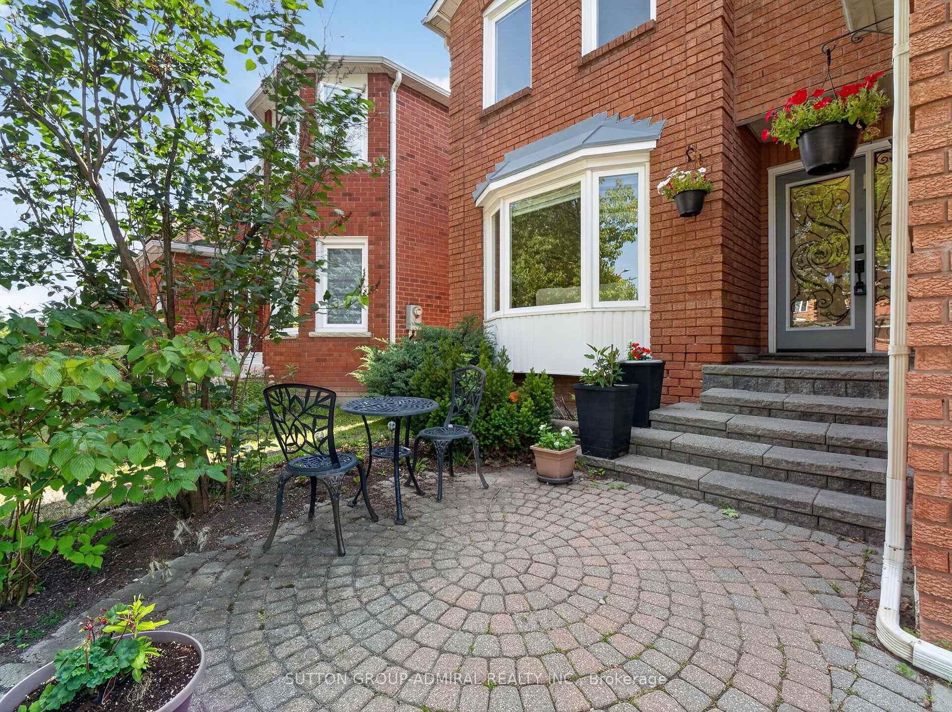 Photo 3 of 99 Dundurn Crescent, Vaughan, Uplands — HOMEH