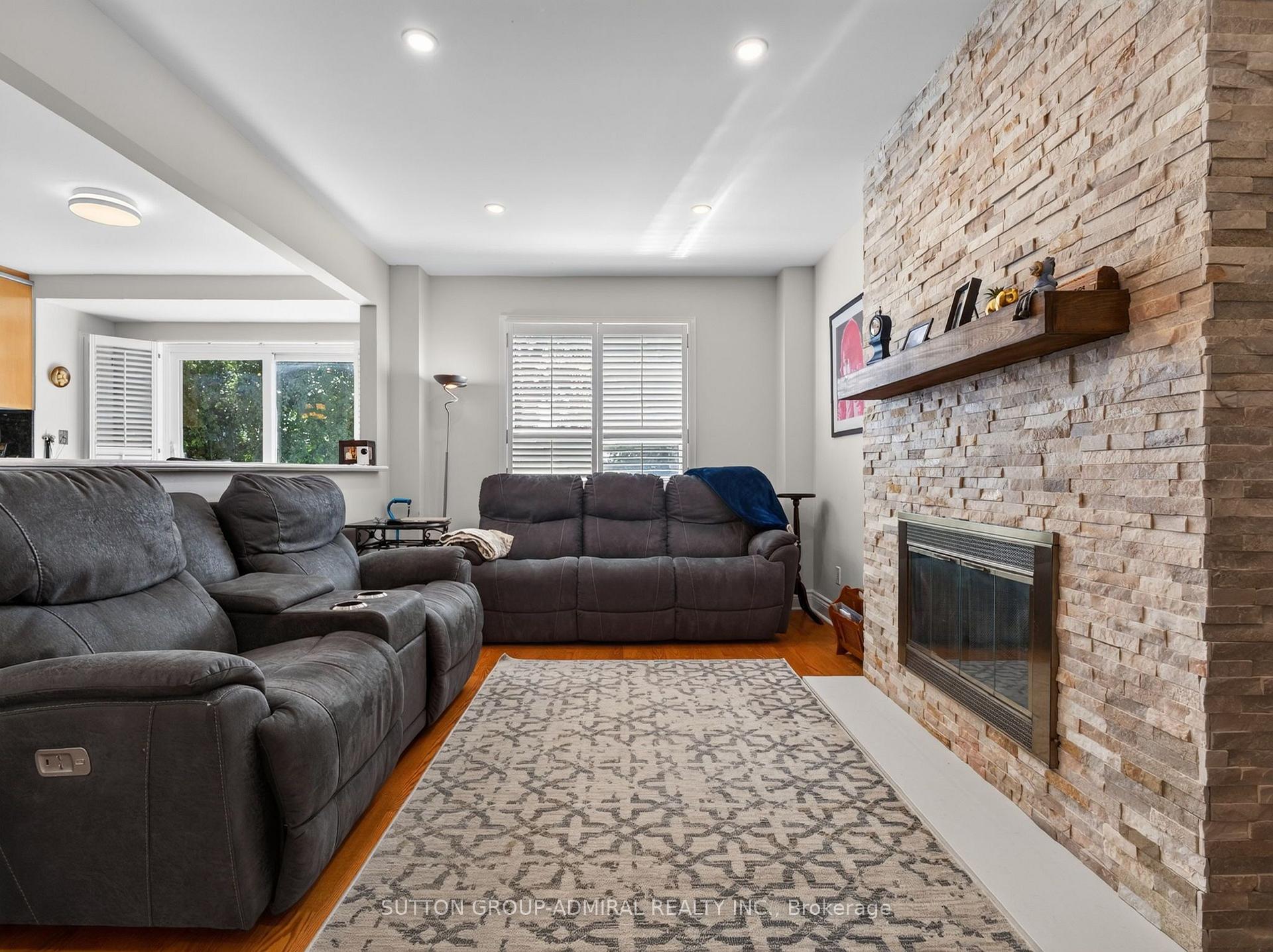 Photo 20 of 99 Dundurn Crescent, Vaughan, Uplands — HOMEH
