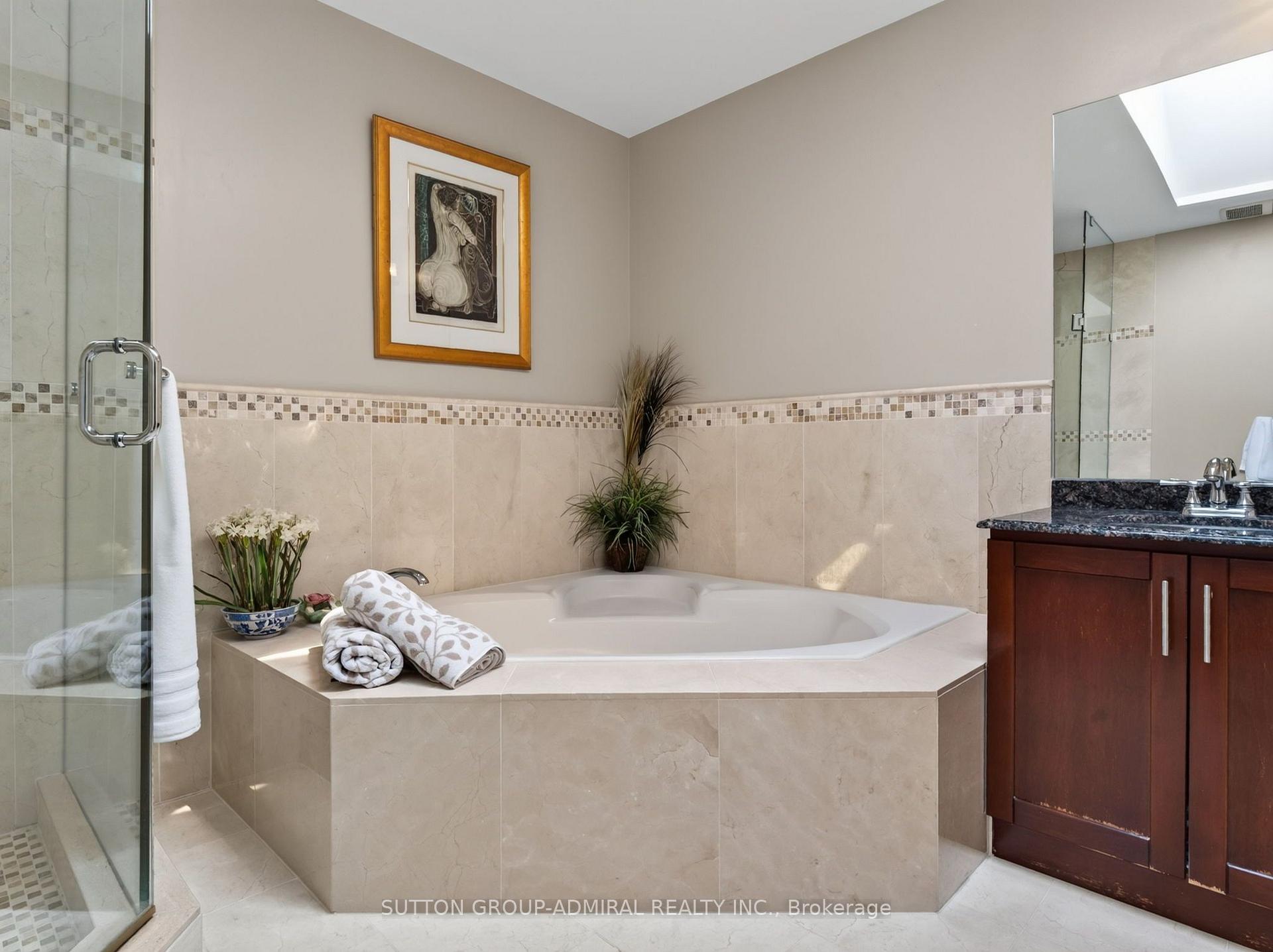 Photo 30 of 99 Dundurn Crescent, Vaughan, Uplands — HOMEH