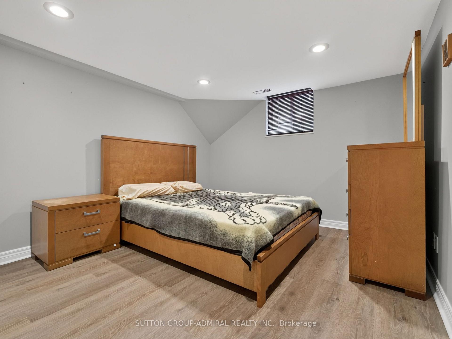 Photo 42 of 99 Dundurn Crescent, Vaughan, Uplands — HOMEH