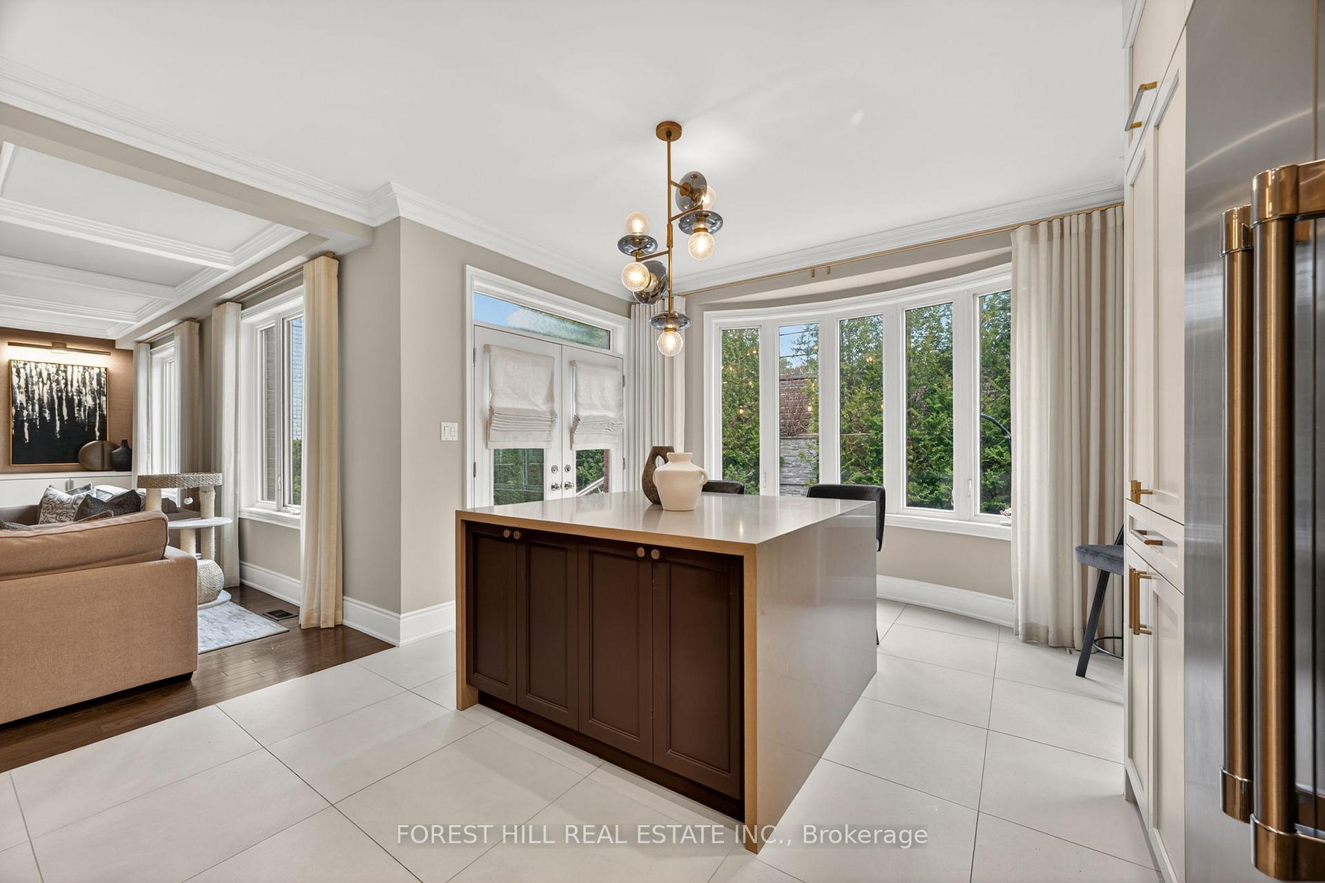 Photo 8 of 111 Vines Place, Aurora, Bayview Southeast — HOMEH