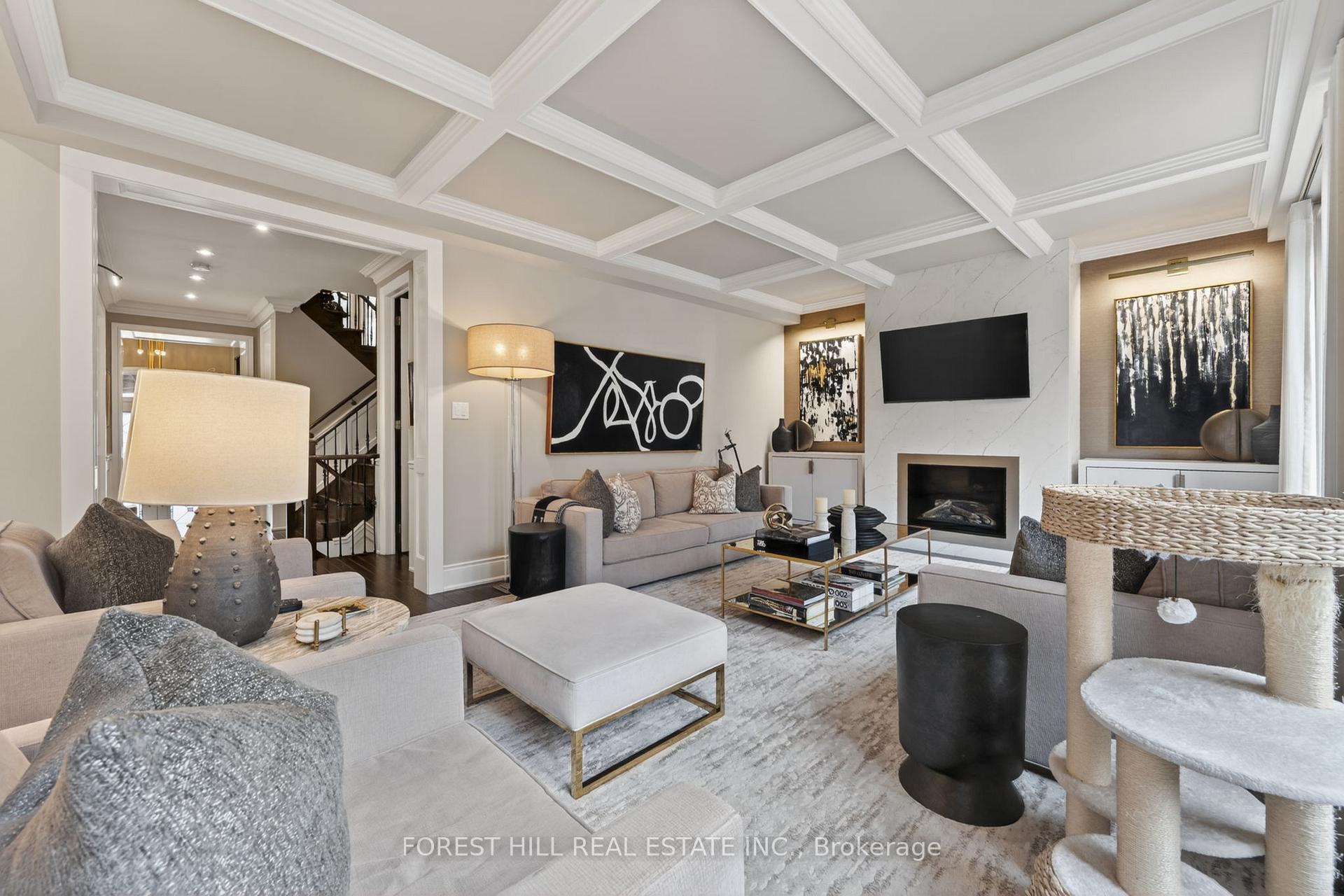 Photo 9 of 111 Vines Place, Aurora, Bayview Southeast — HOMEH