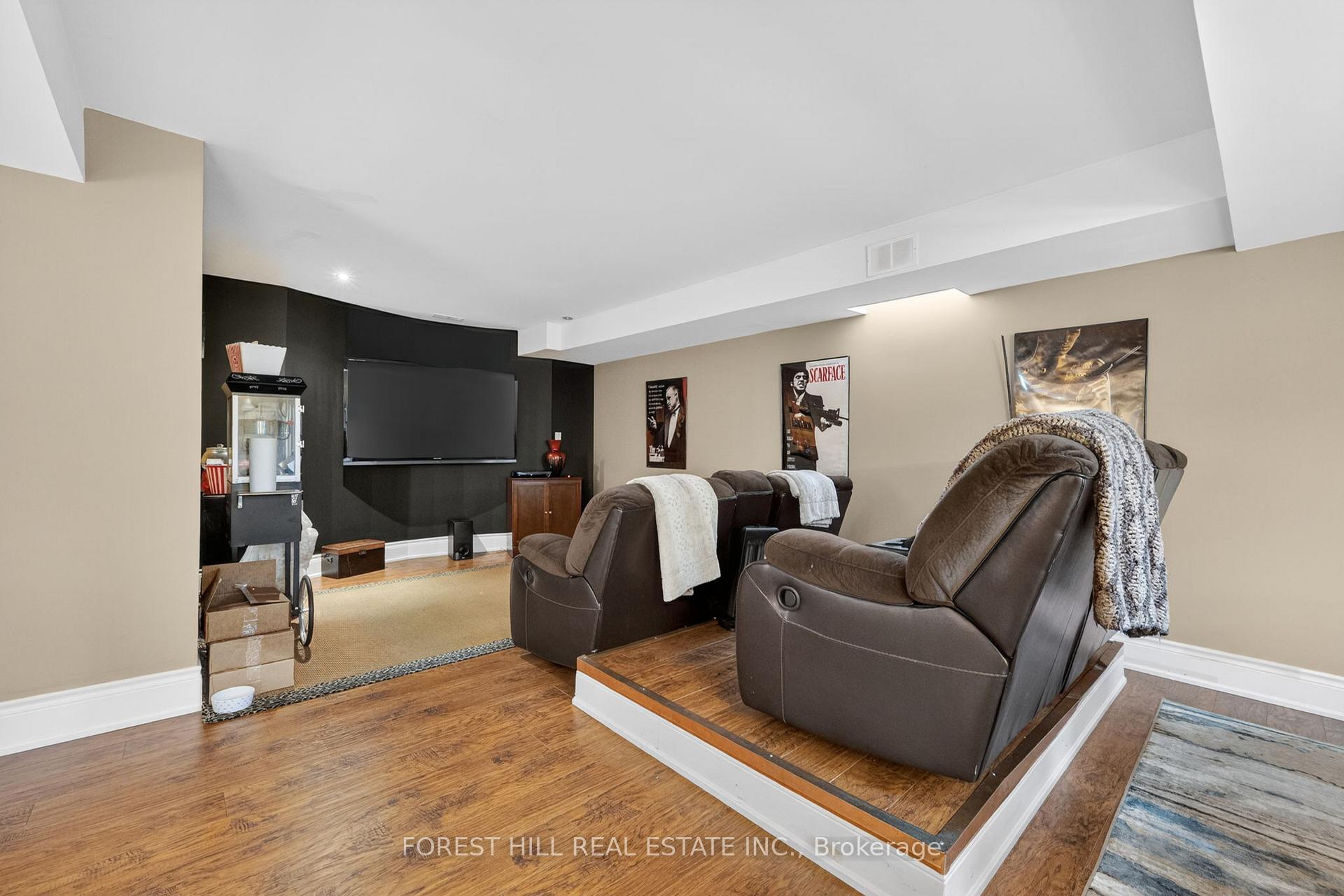 Photo 20 of 111 Vines Place, Aurora, Bayview Southeast — HOMEH