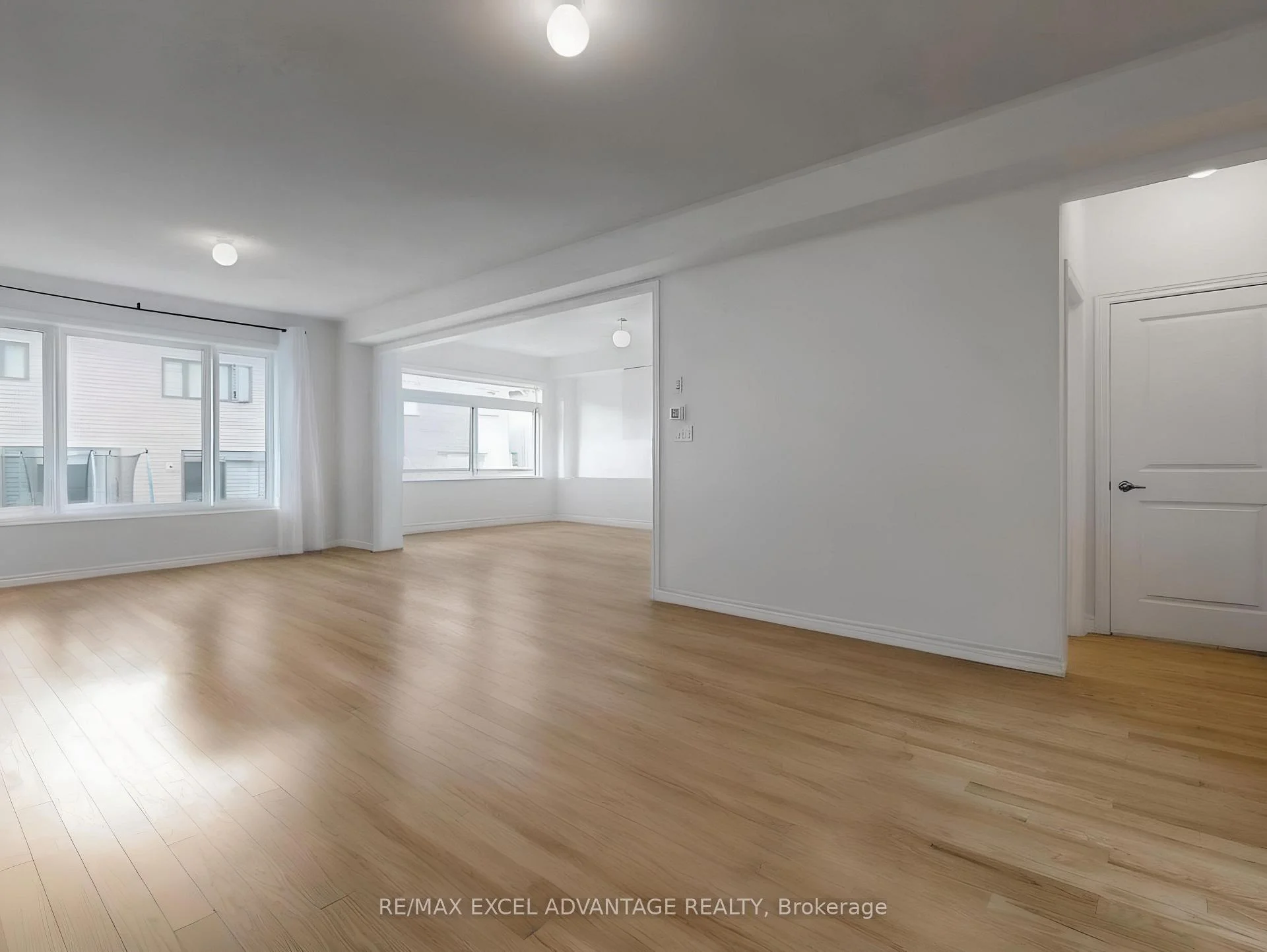 Photo 5 of Unit Main, 54 Bannister Road, Barrie, Rural Barrie Southeast — HOMEH