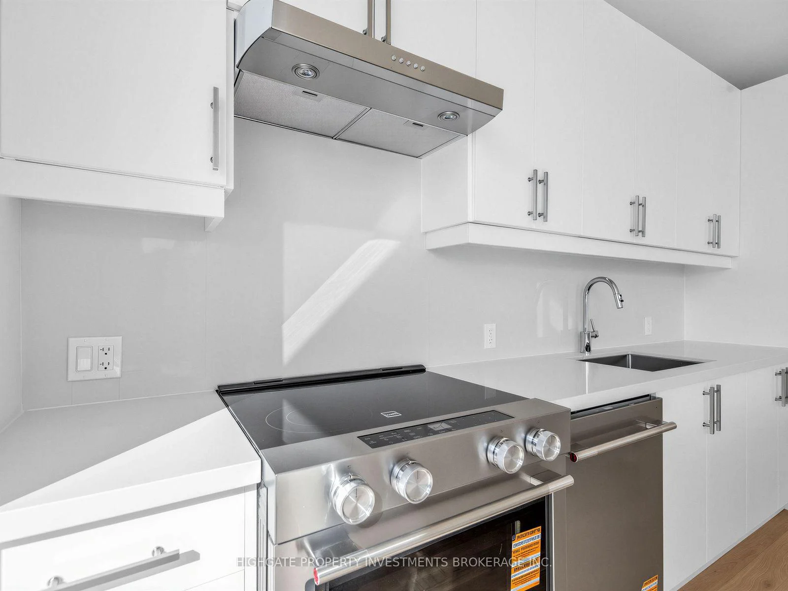 Photo 32 of Unit PH 101, 27 Korda Gate, Vaughan, Vellore Village — HOMEH