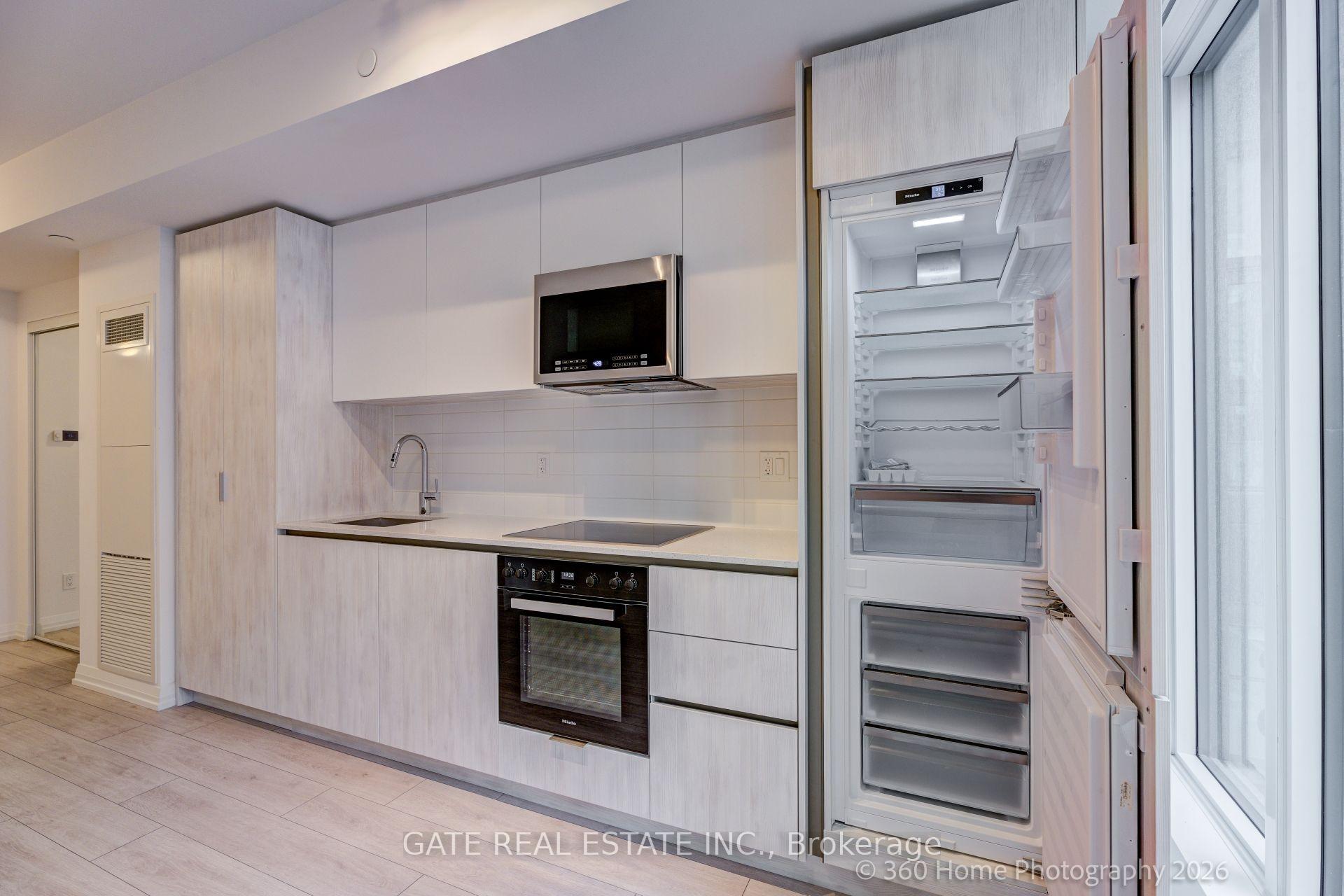 Photo 4 of Unit 502, 400 King Street W, Toronto, Waterfront Communities — HOMEH