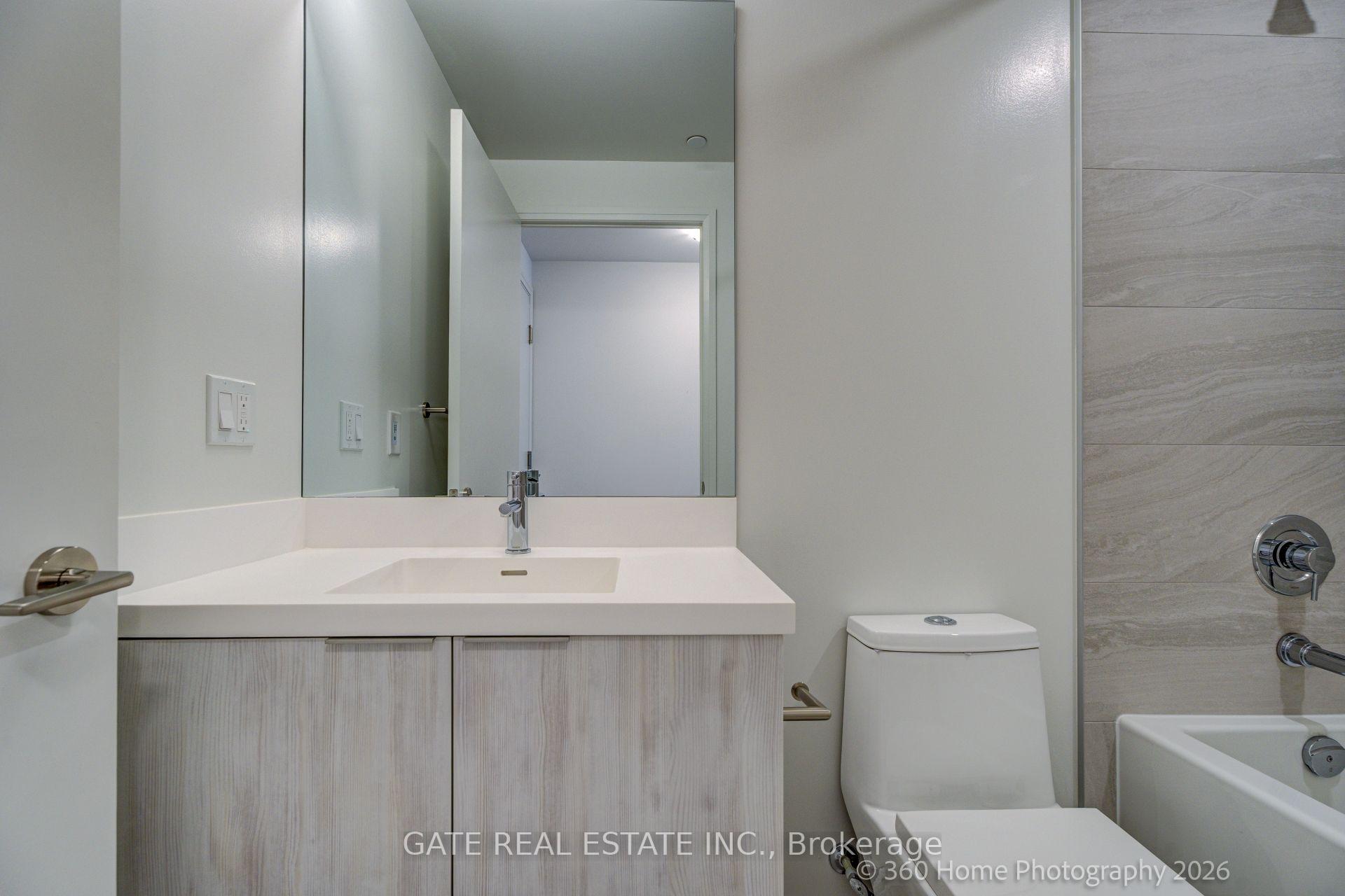 Photo 8 of Unit 502, 400 King Street W, Toronto, Waterfront Communities — HOMEH
