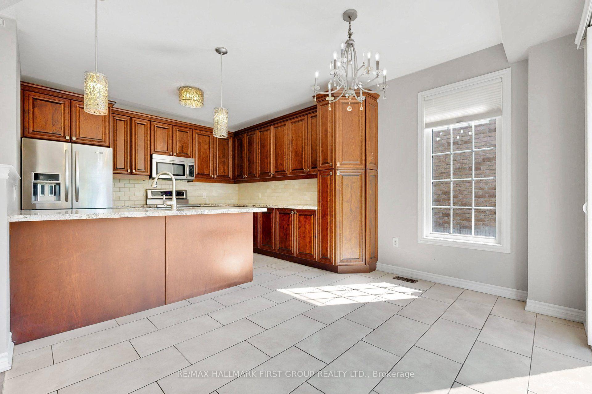 Photo 9 of 63 Elmer Adams Drive, Clarington, Courtice — HOMEH