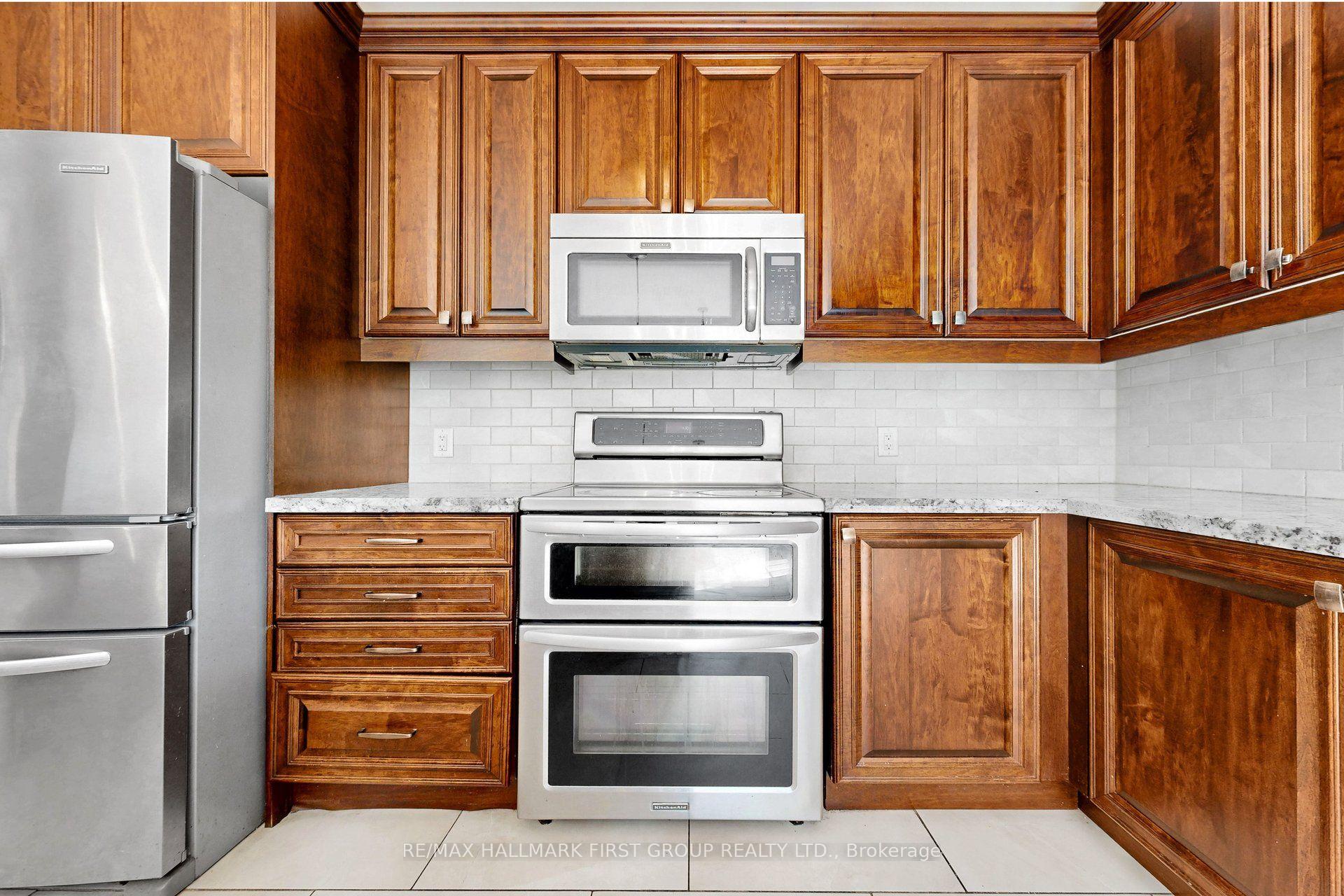 Photo 10 of 63 Elmer Adams Drive, Clarington, Courtice — HOMEH