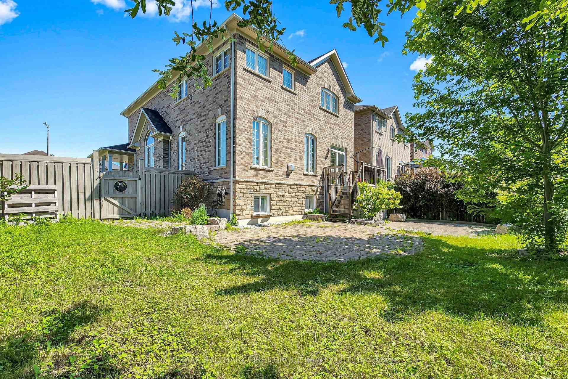Photo 25 of 63 Elmer Adams Drive, Clarington, Courtice — HOMEH