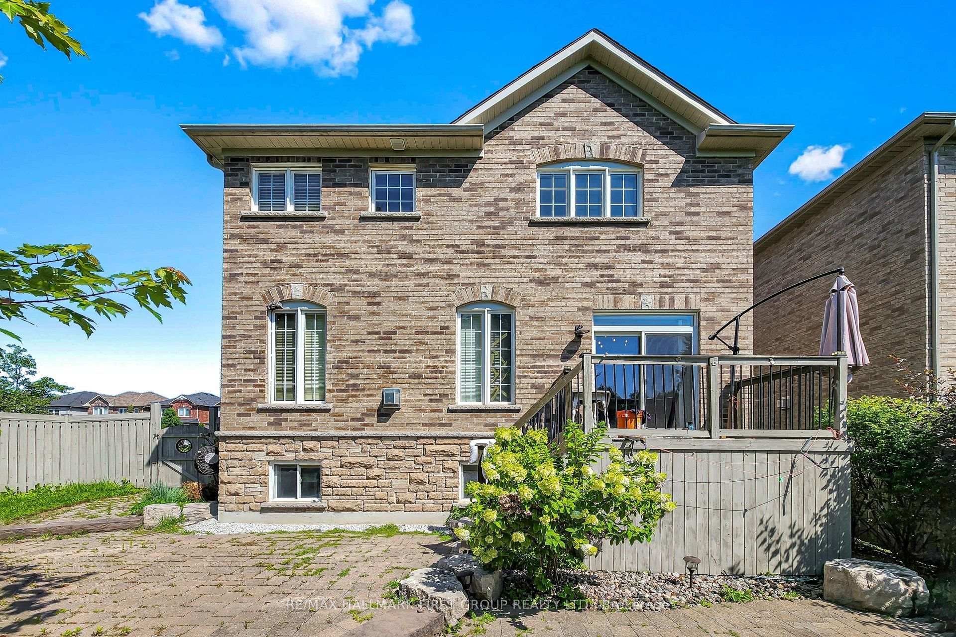 Photo 26 of 63 Elmer Adams Drive, Clarington, Courtice — HOMEH