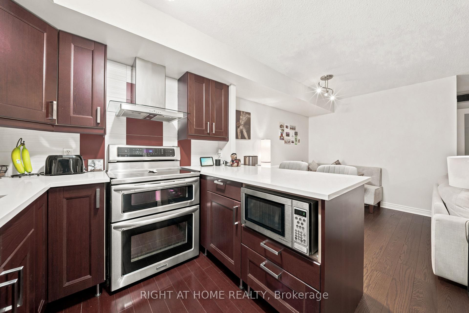Photo 10 of Unit 1610, 25 The Esplanade, Toronto, Waterfront Communities — HOMEH