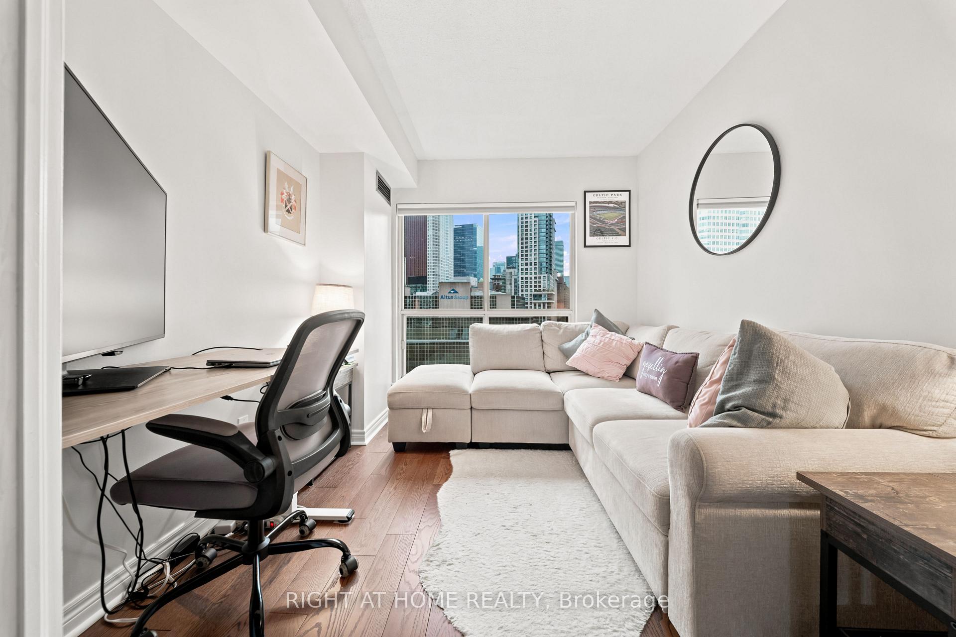 Photo 11 of Unit 1610, 25 The Esplanade, Toronto, Waterfront Communities — HOMEH